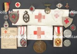 Lot de la Croix-Rouge belge pendant la Seconde Guerre mondiale. Belgian Red Cross collection from the Second World War.