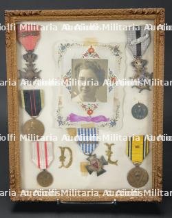 Cadre de medailles d’une resistante belge. Framed medals of a Belgian female Resistance fighter.