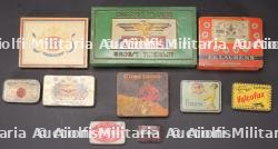 Boîtes de cigarettes. Cigarette tins.