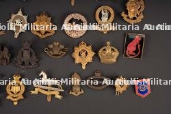 Cap badge britannique. British cap badge. — miniature 10
