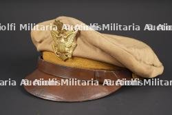 Casquette d'officier US. US officer's cap.