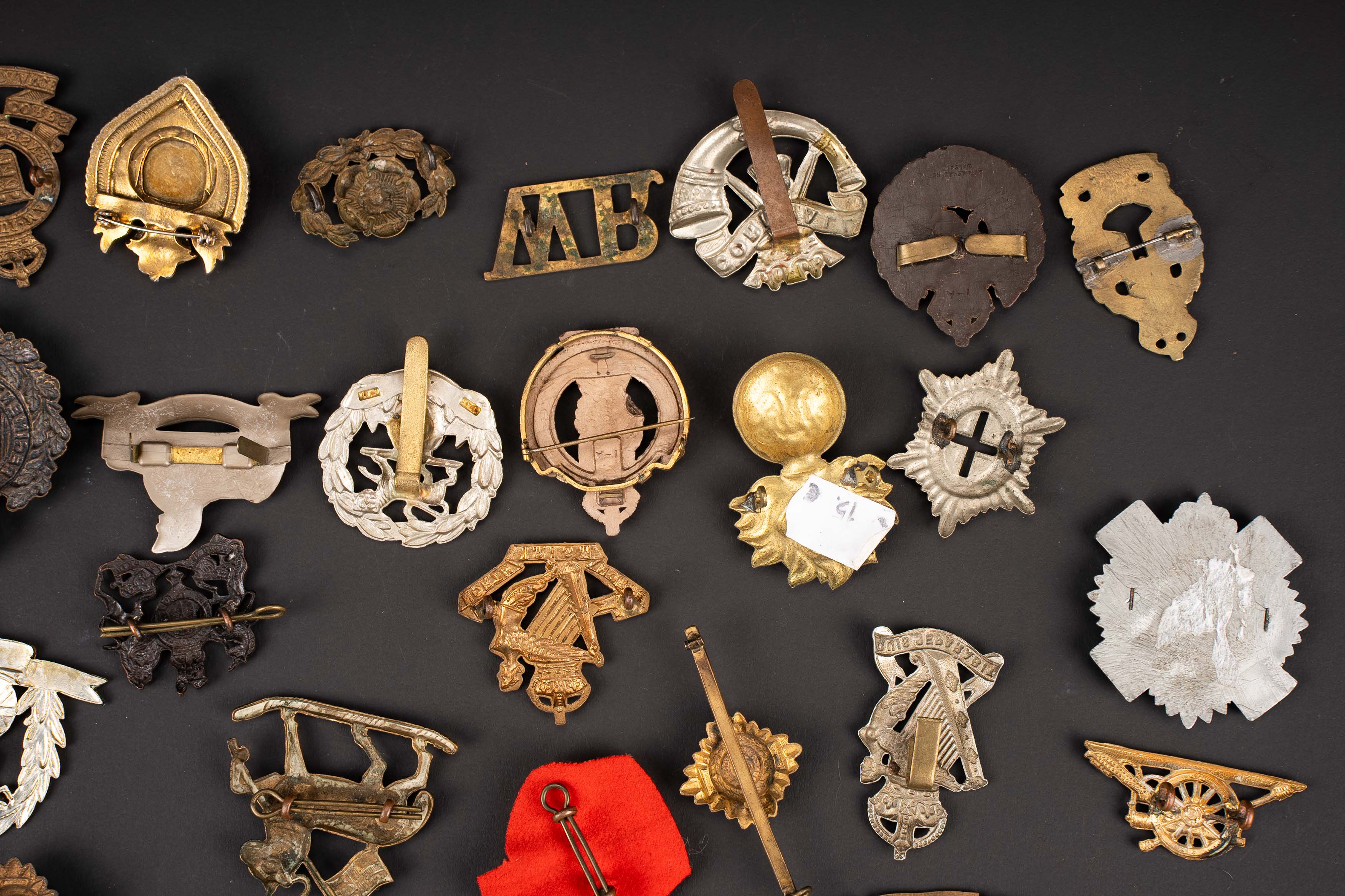 Cap badge britannique. British cap badge. — photo 10