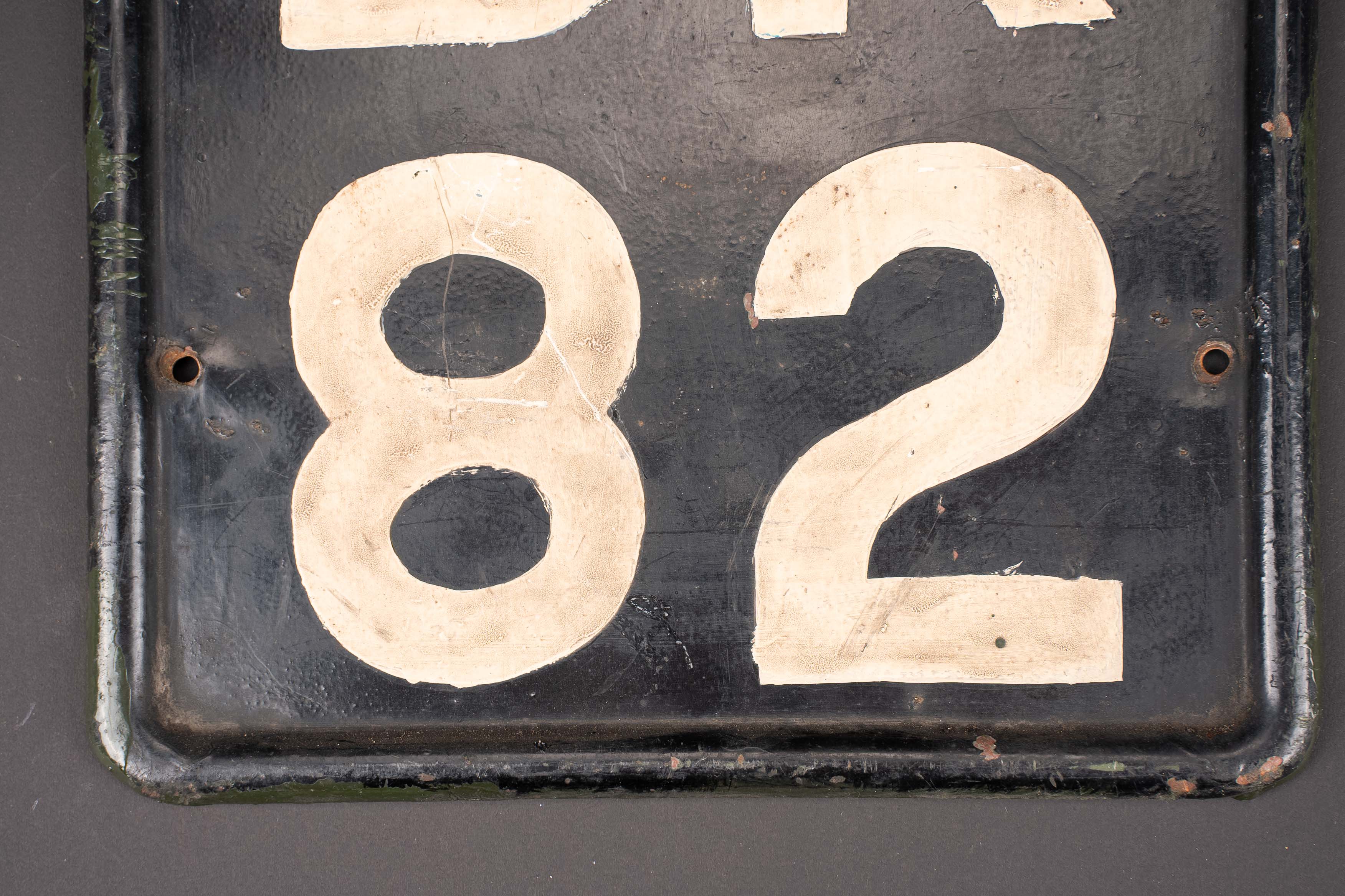 Plaque d'immatriculation civile. Civil registration plate. — photo 9
