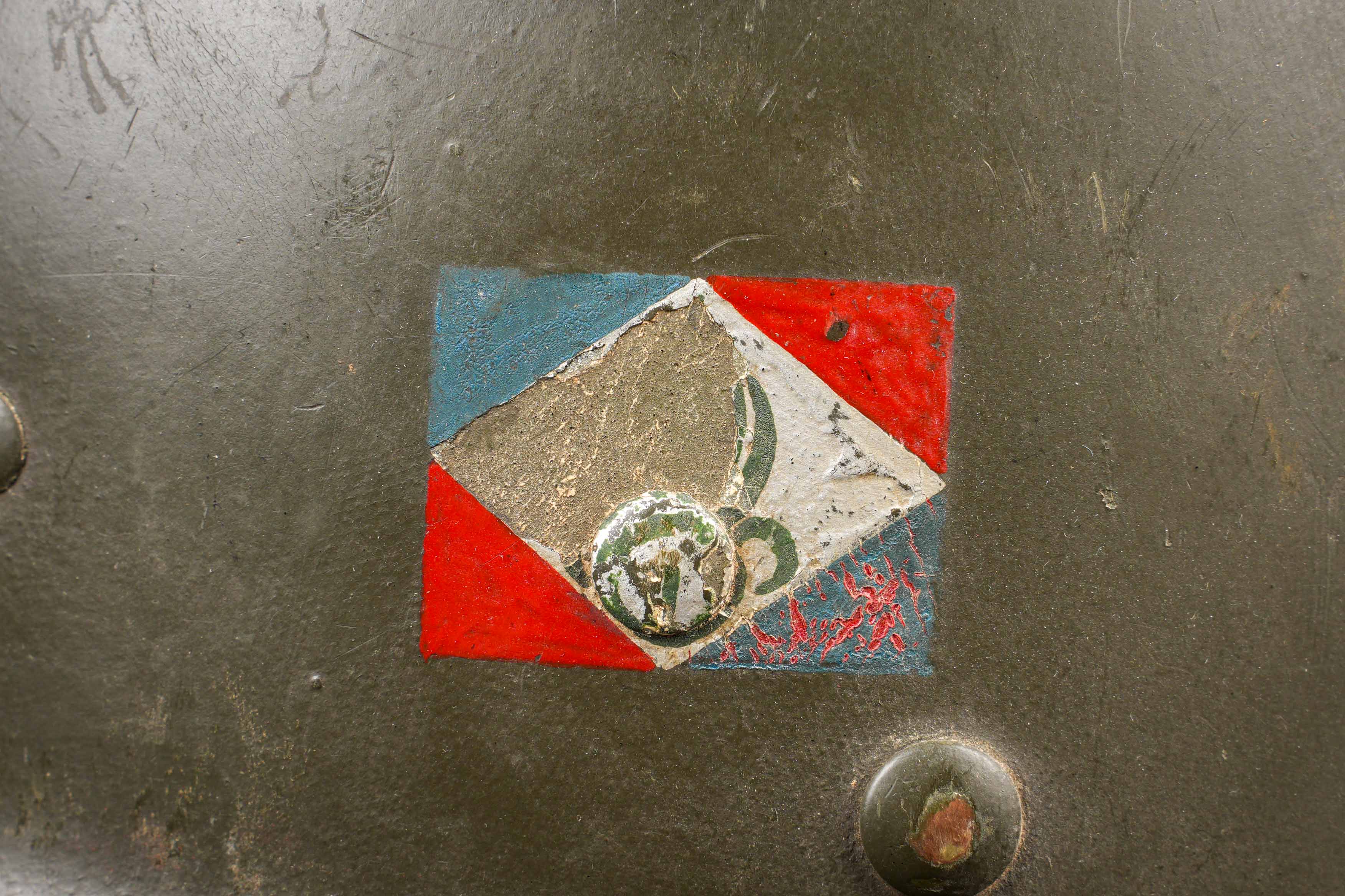 Casque de parachutiste US légion étrangère. U.S. paratrooper helmet used by the Foreign Legion. — photo 18
