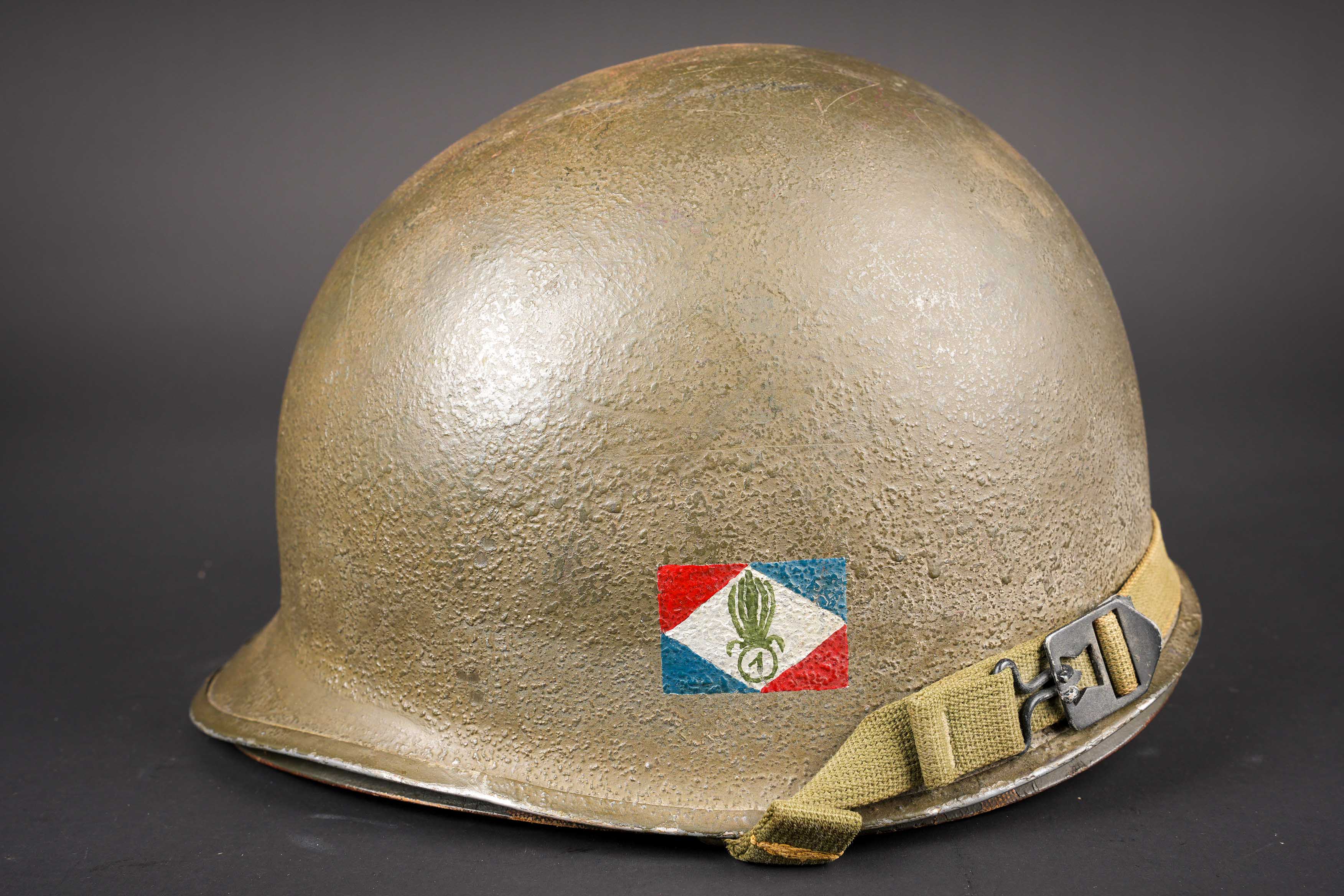 Casque de parachutiste US légion étrangère. U.S. paratrooper helmet used by the Foreign Legion. — photo 8