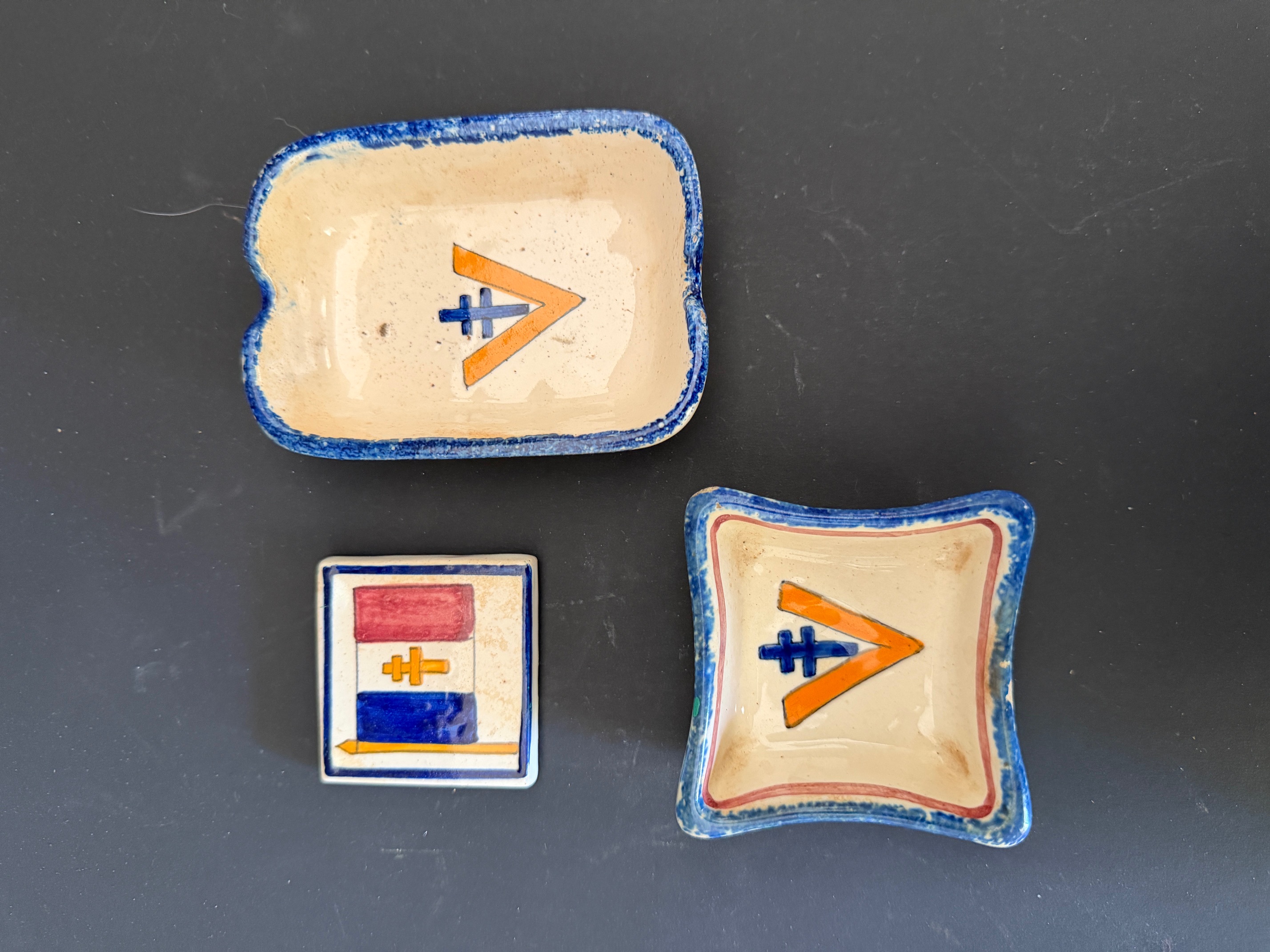 Cendriers libérations. Liberation ashtrays. — photo 1