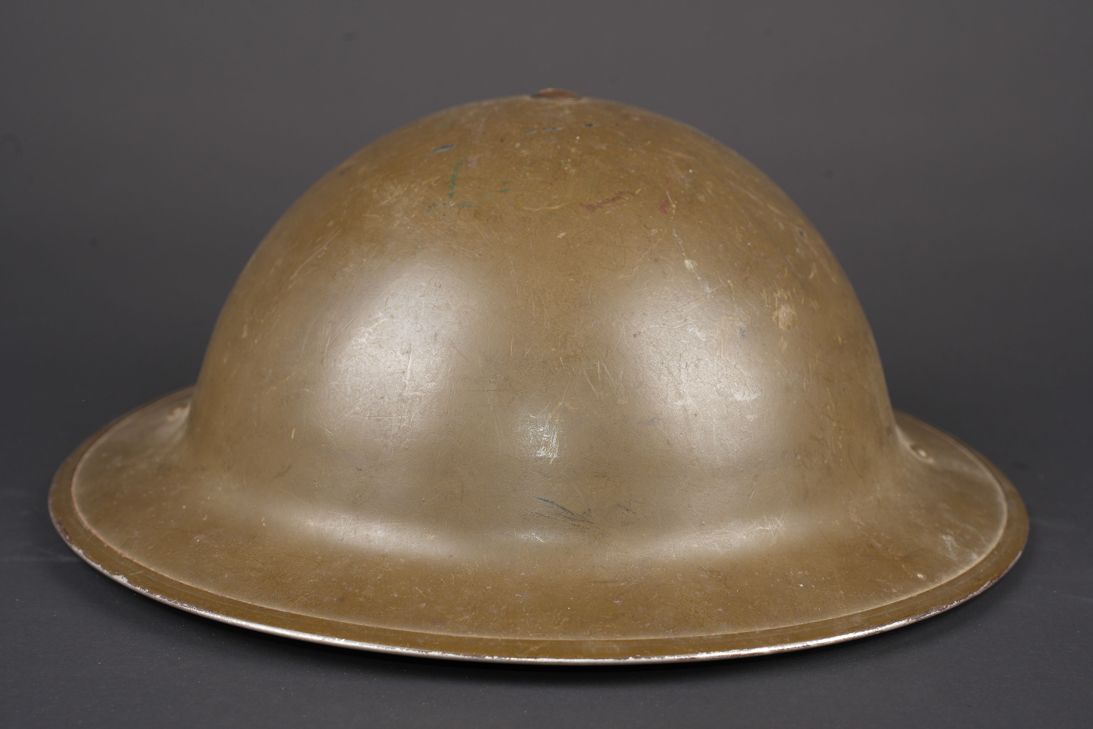 Casque canadien. Canadian helmet. — photo 4