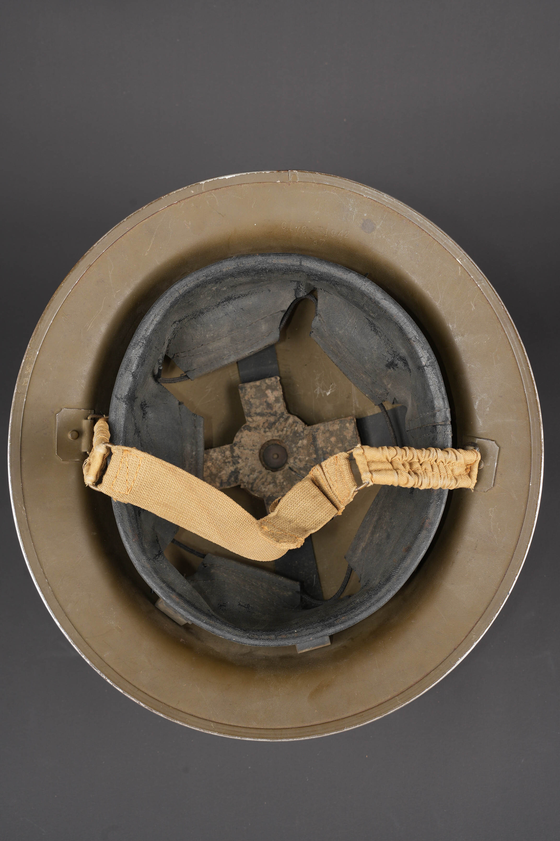 Casque canadien. Canadian helmet. — photo 7