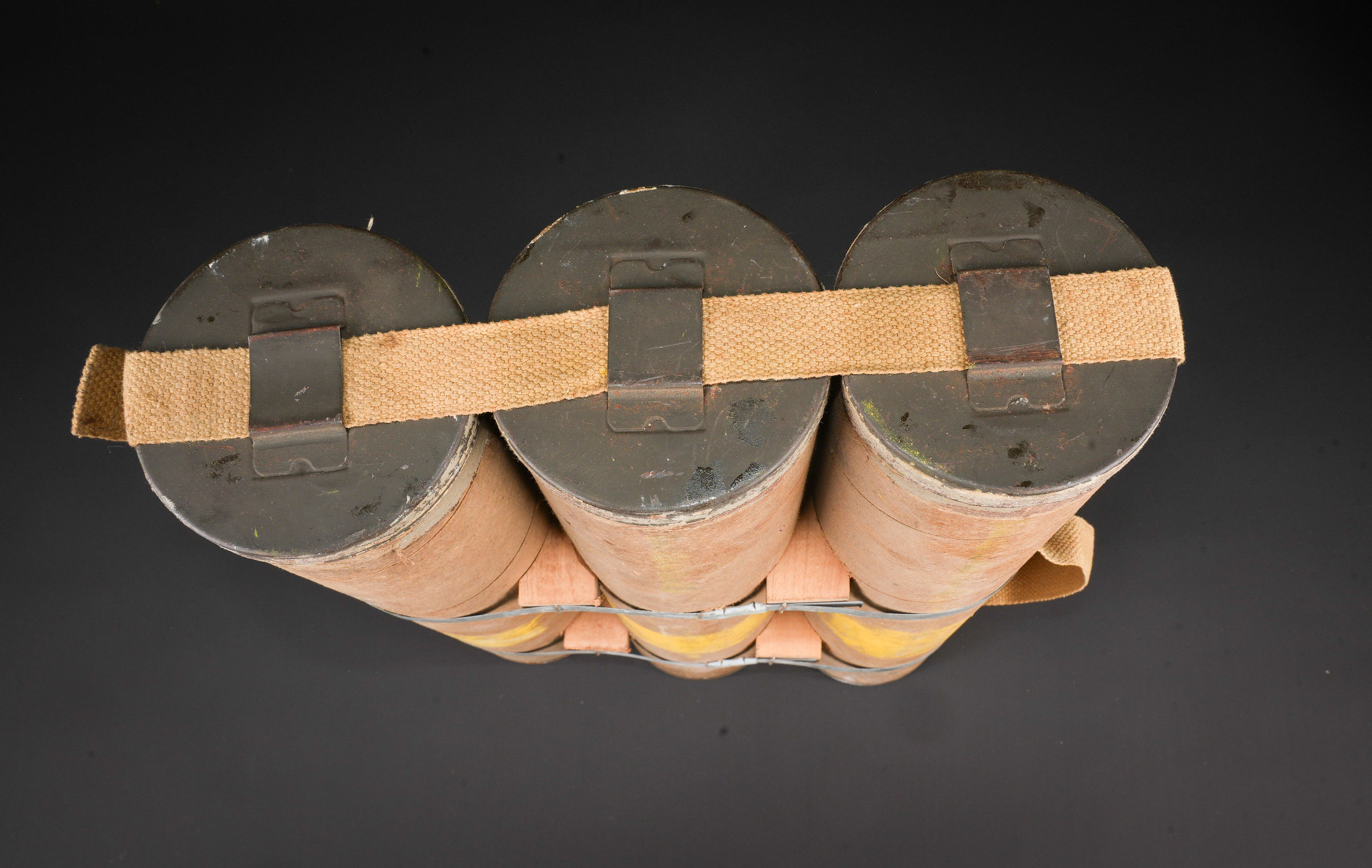 Container pour obus canadien. Canadian shell container. — photo 10