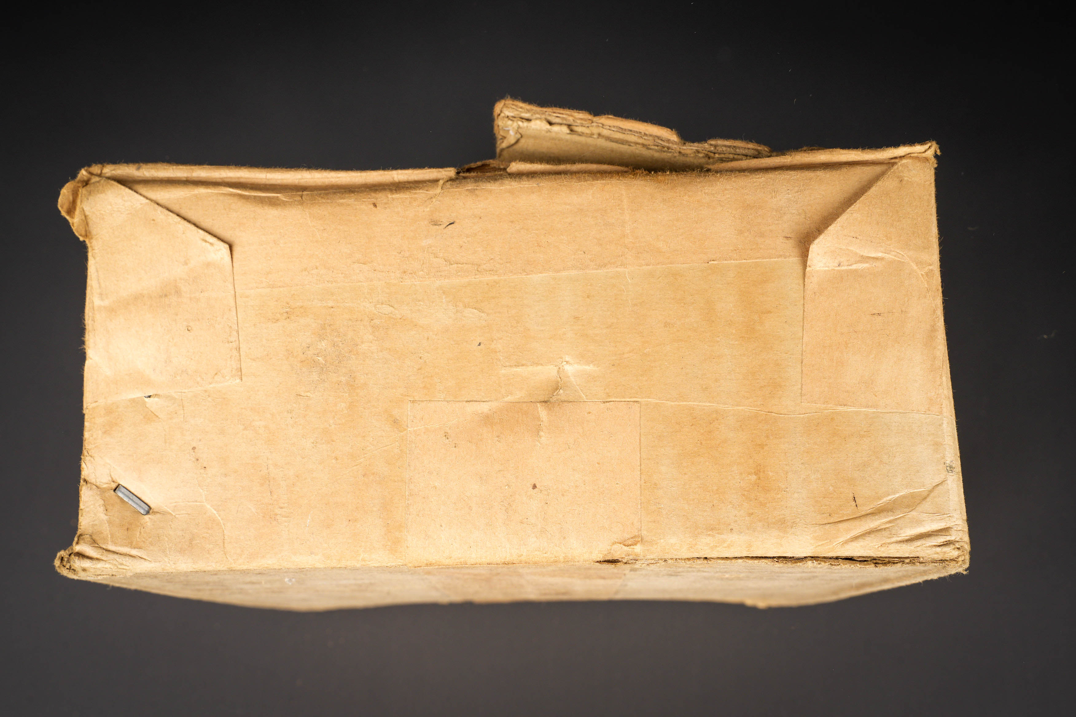 Carton Canadian Red Cross. Canadian Red Cross cardboard box — photo 8