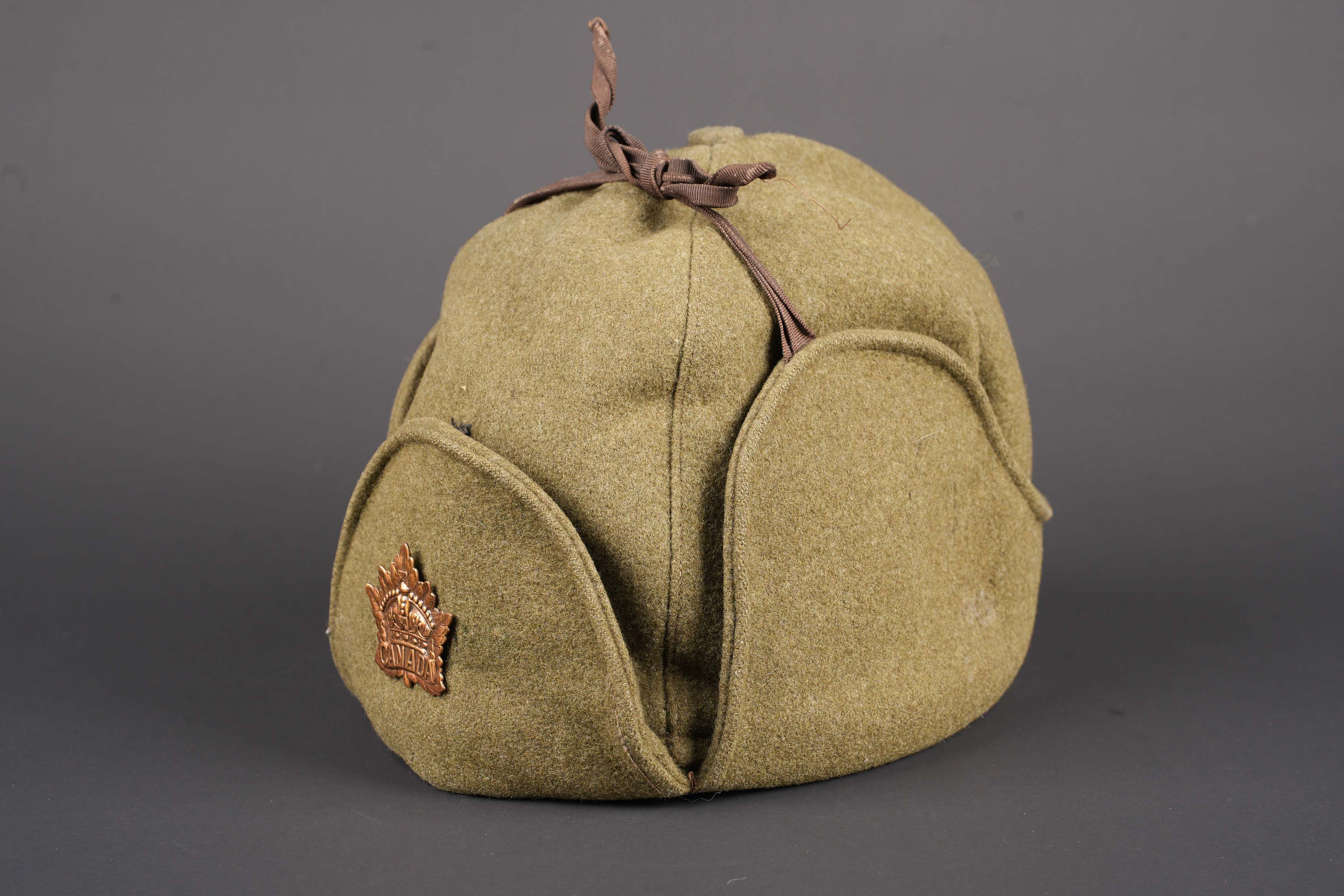 Bonnet canadien. Canadian cap. — photo 1