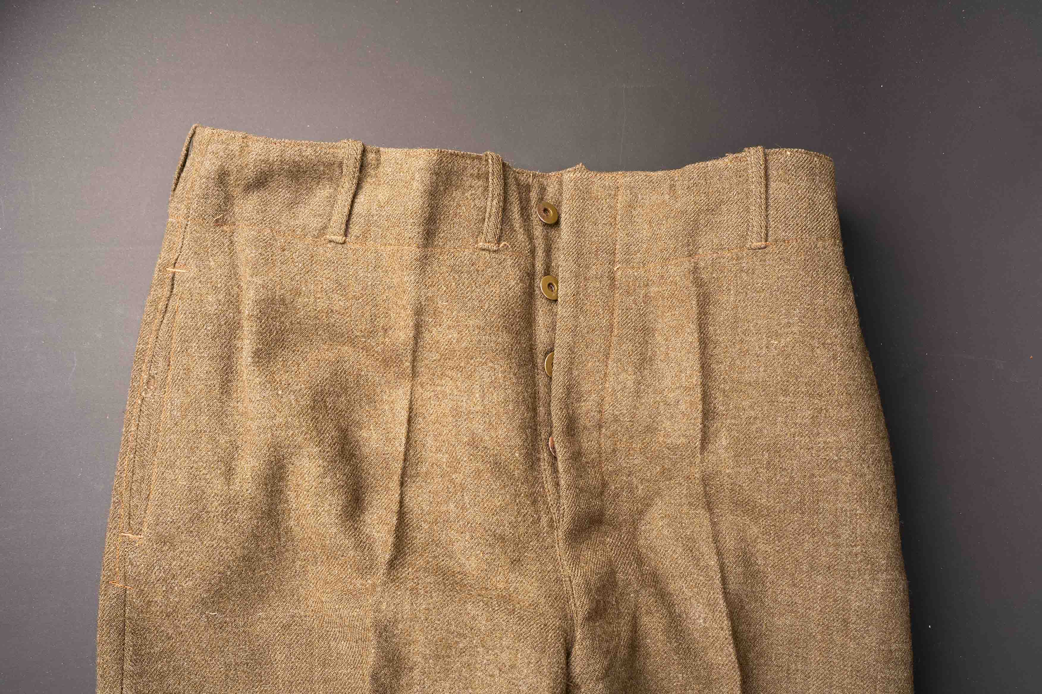 Pantalon de battle dress canadien. Canadian battle dress trousers. — photo 2