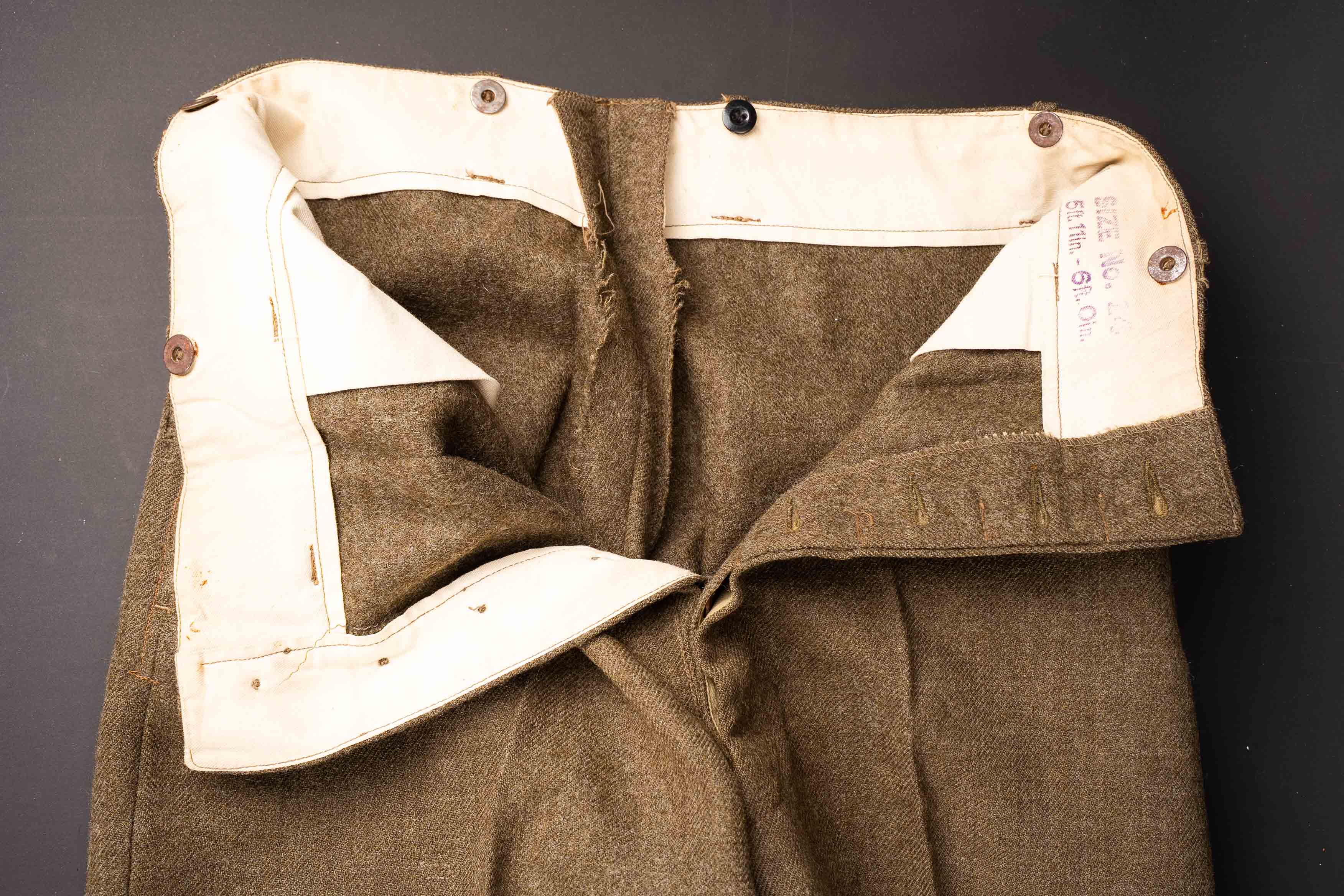 Pantalon de battle dress canadien. Canadian battle dress trousers. — photo 5