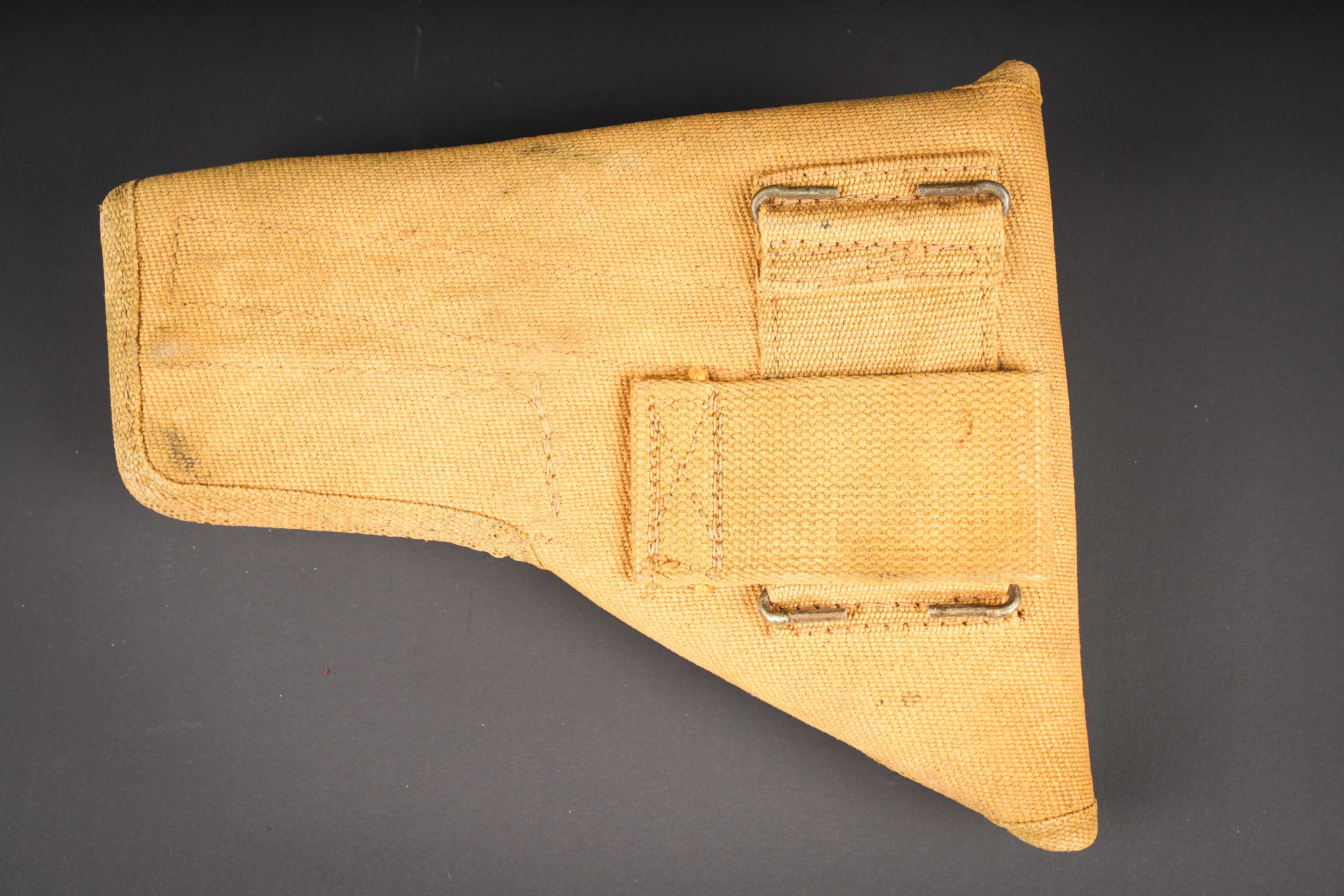 Holster de pistolet GP 35 canadien. Canadian GP 35 holster. — photo 2