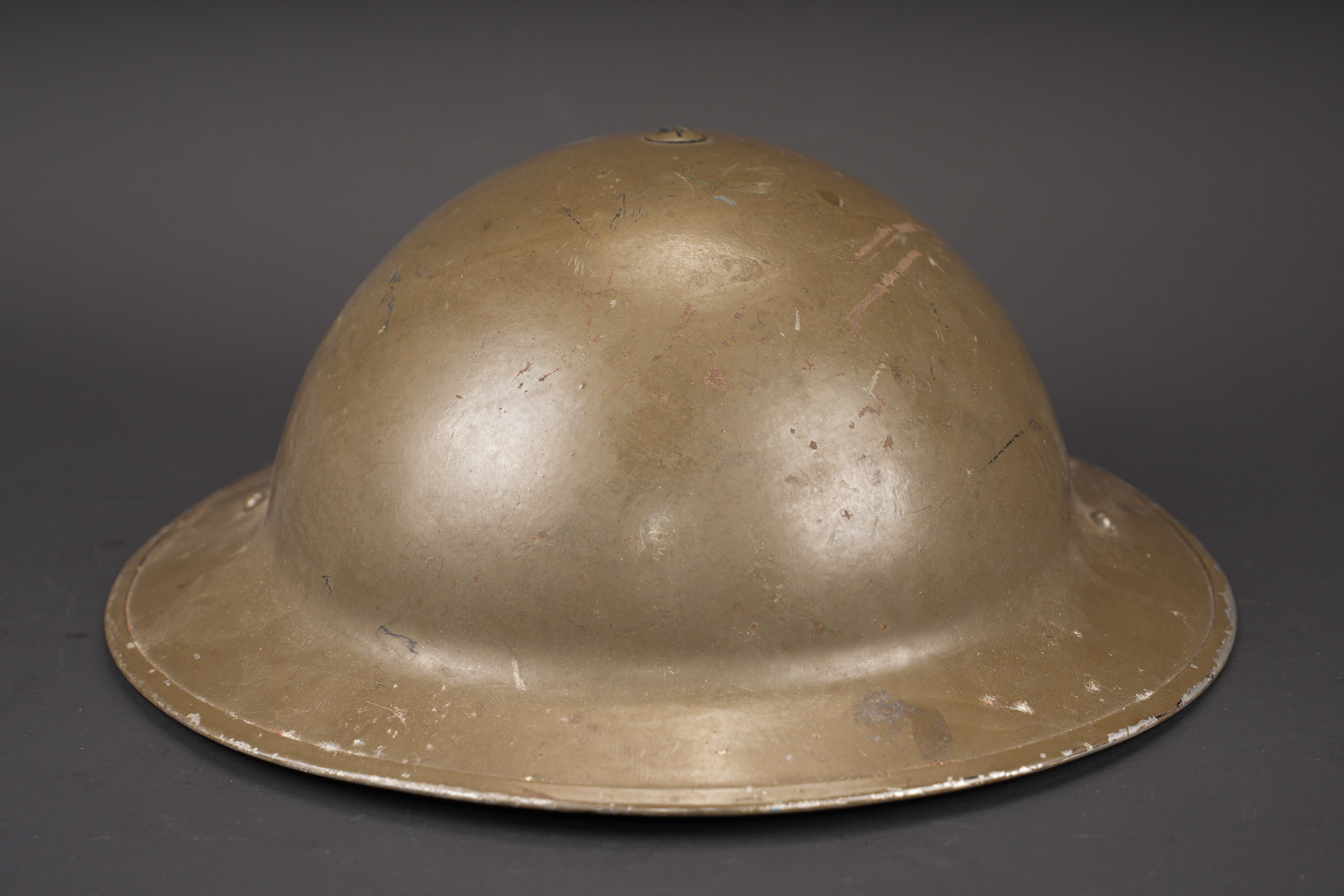 Casque canadien. Canadian helmet. — photo 2