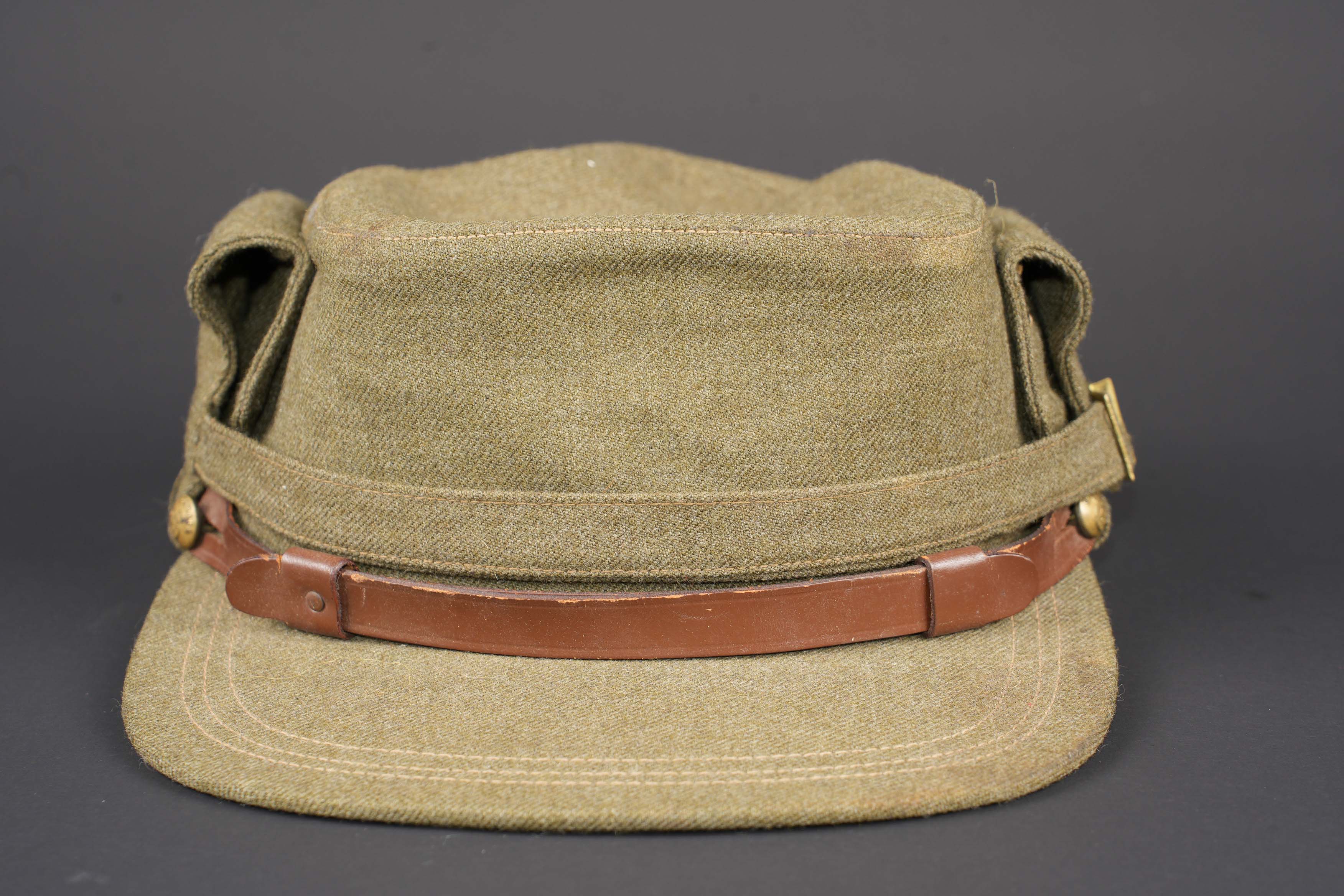 Casquette d'auxiliaire féminin canadien. Canadian women’s auxiliary cap. — photo 2