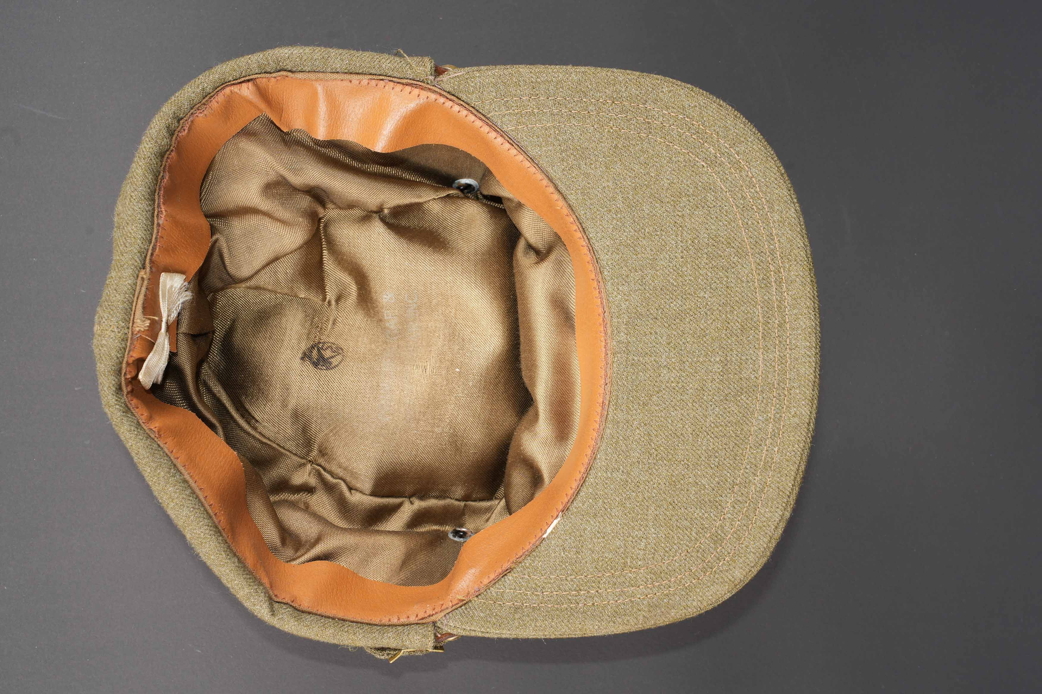 Casquette d'auxiliaire féminin canadien. Canadian women’s auxiliary cap. — photo 7