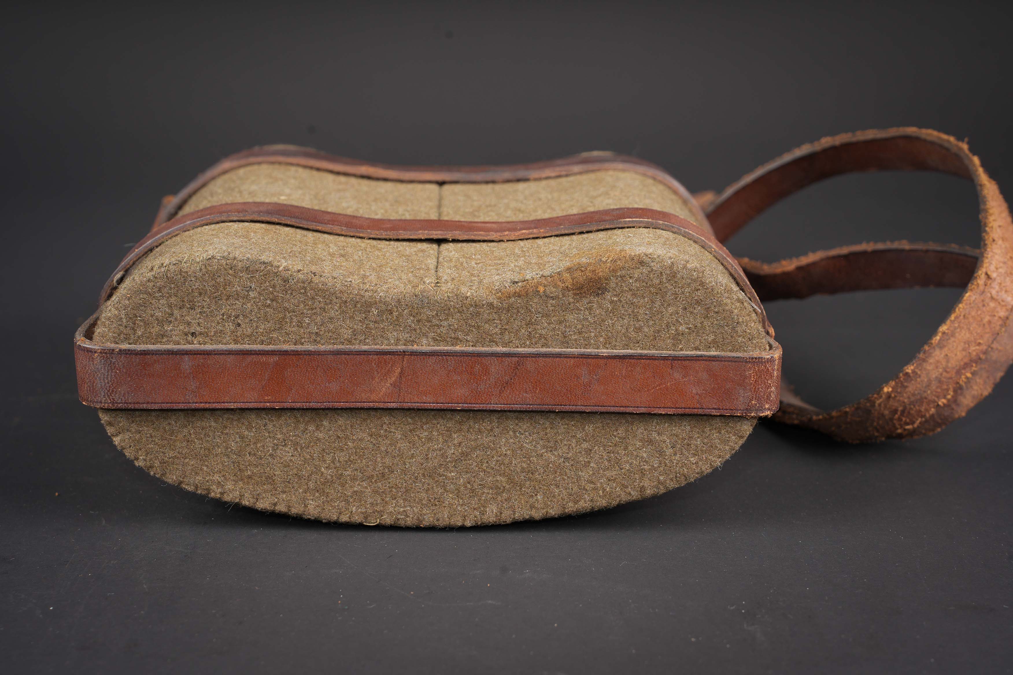 Gourde britannique WWI. British WWI canteen. — photo 7