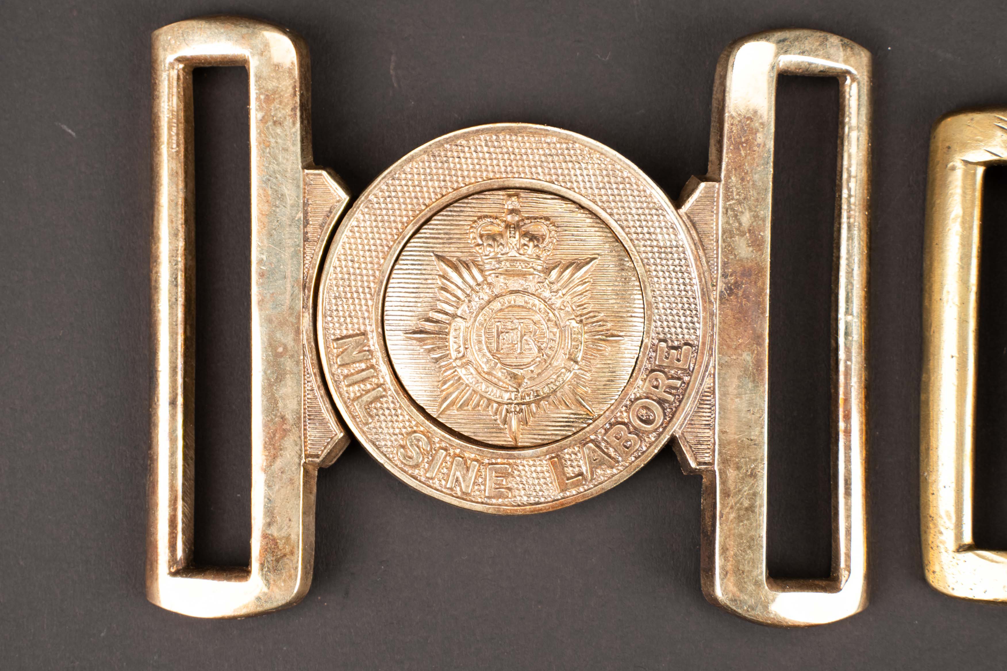Boucles de ceinturon britannique. British belt buckles. — photo 3
