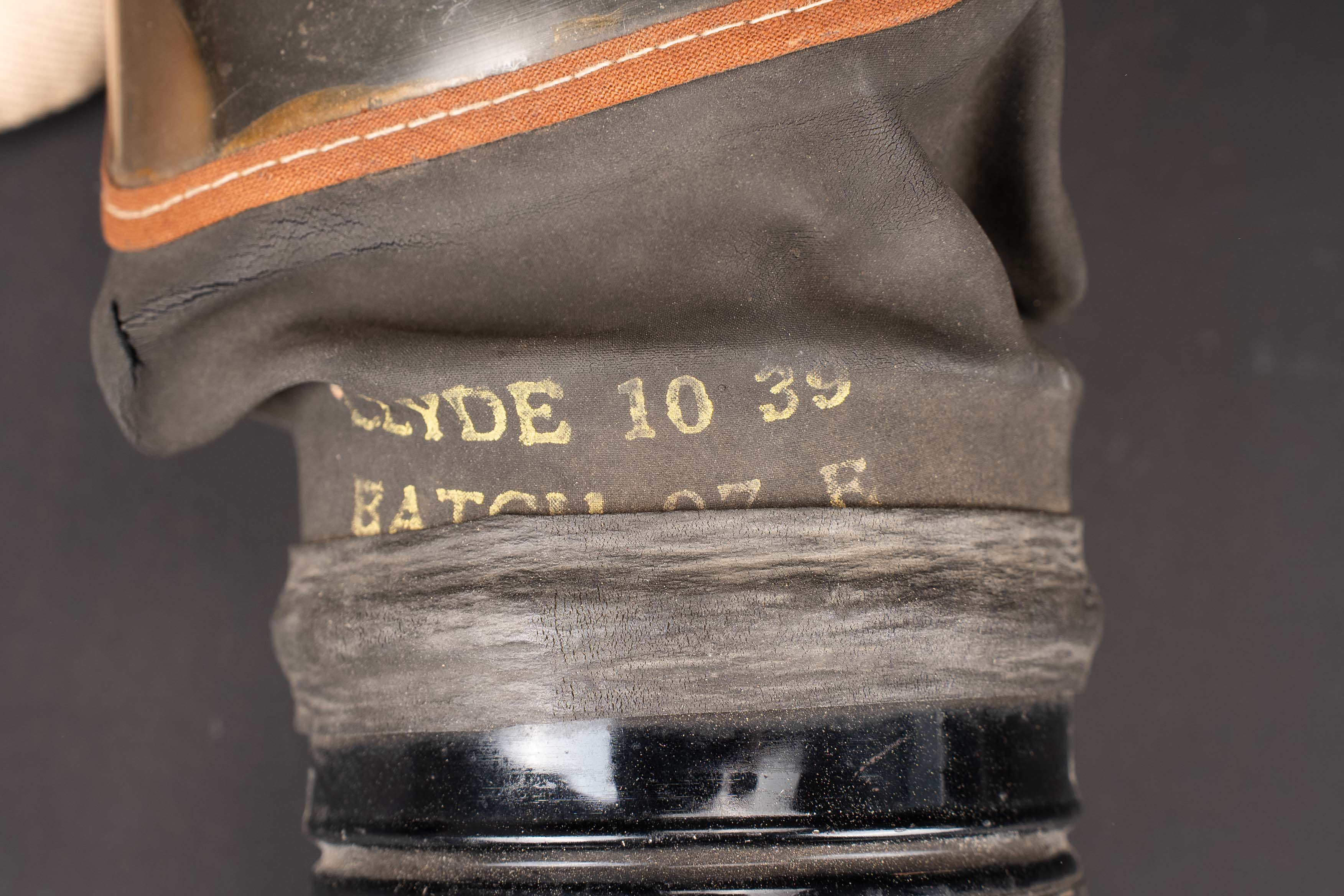 Masque anti-gaz civil britannique. British civilian gas mask. — photo 13