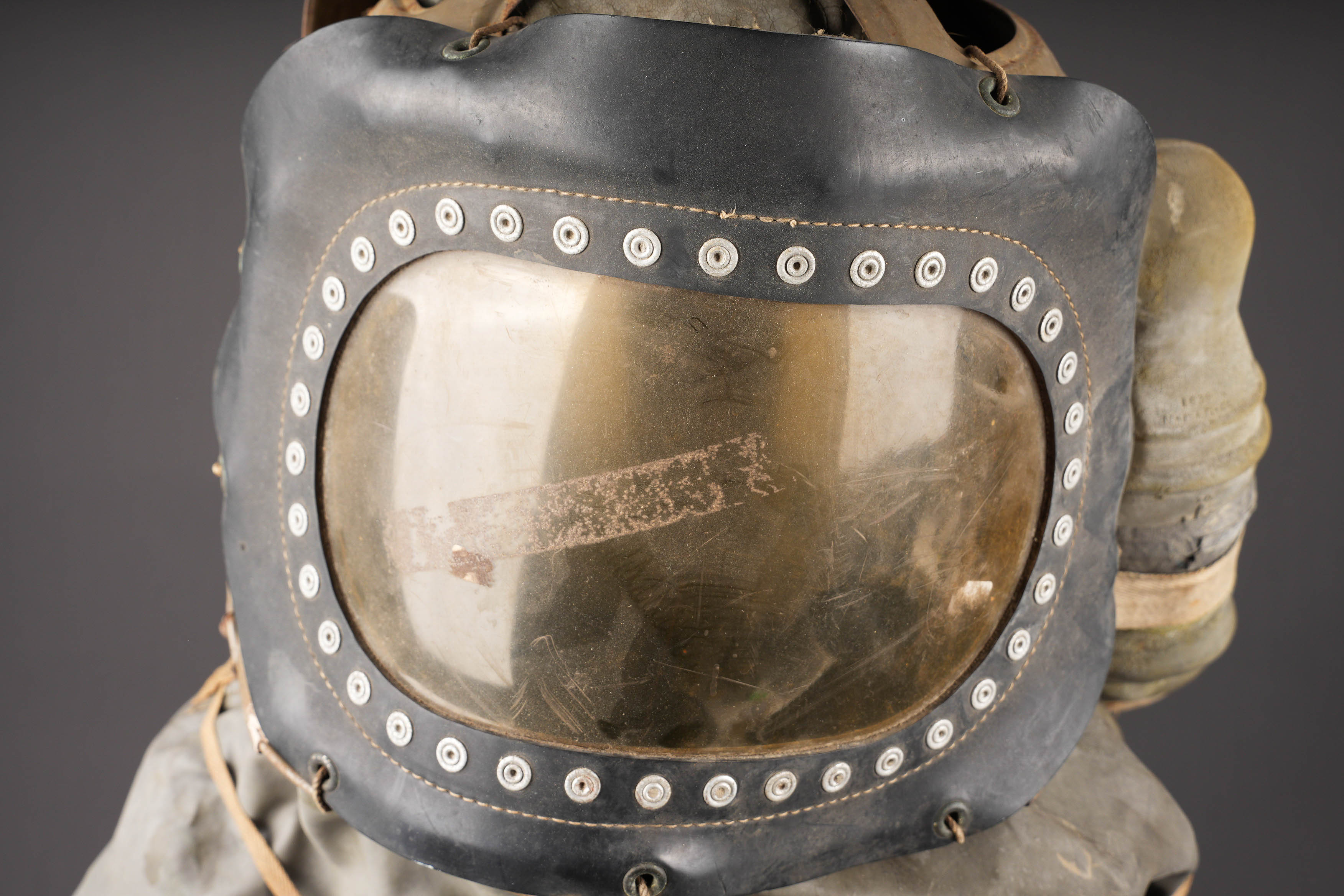 Masque anti-gaz pour bébé. Infant gas mask. — photo 9