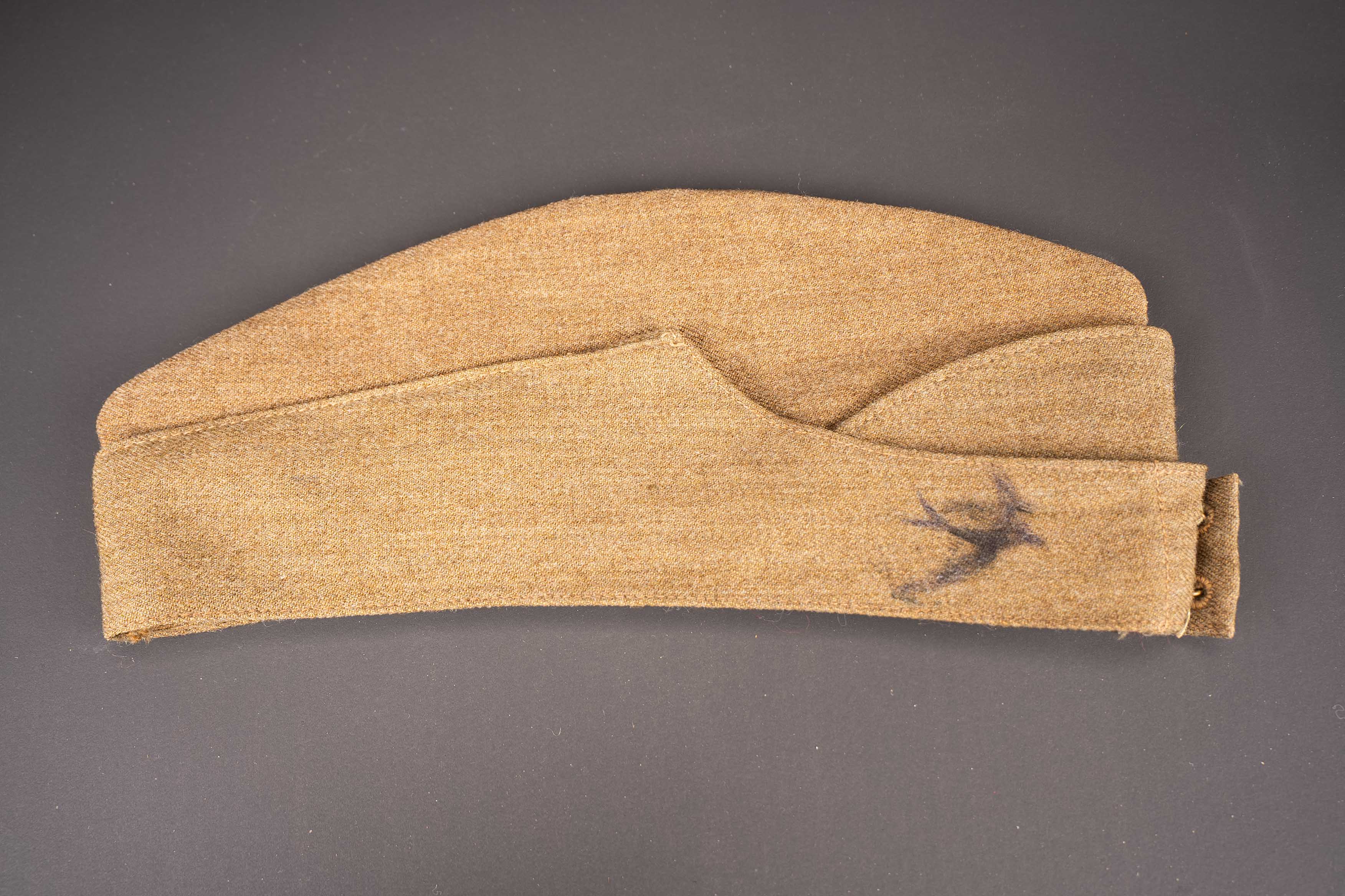 Calot britannique. British garrison cap. — photo 2