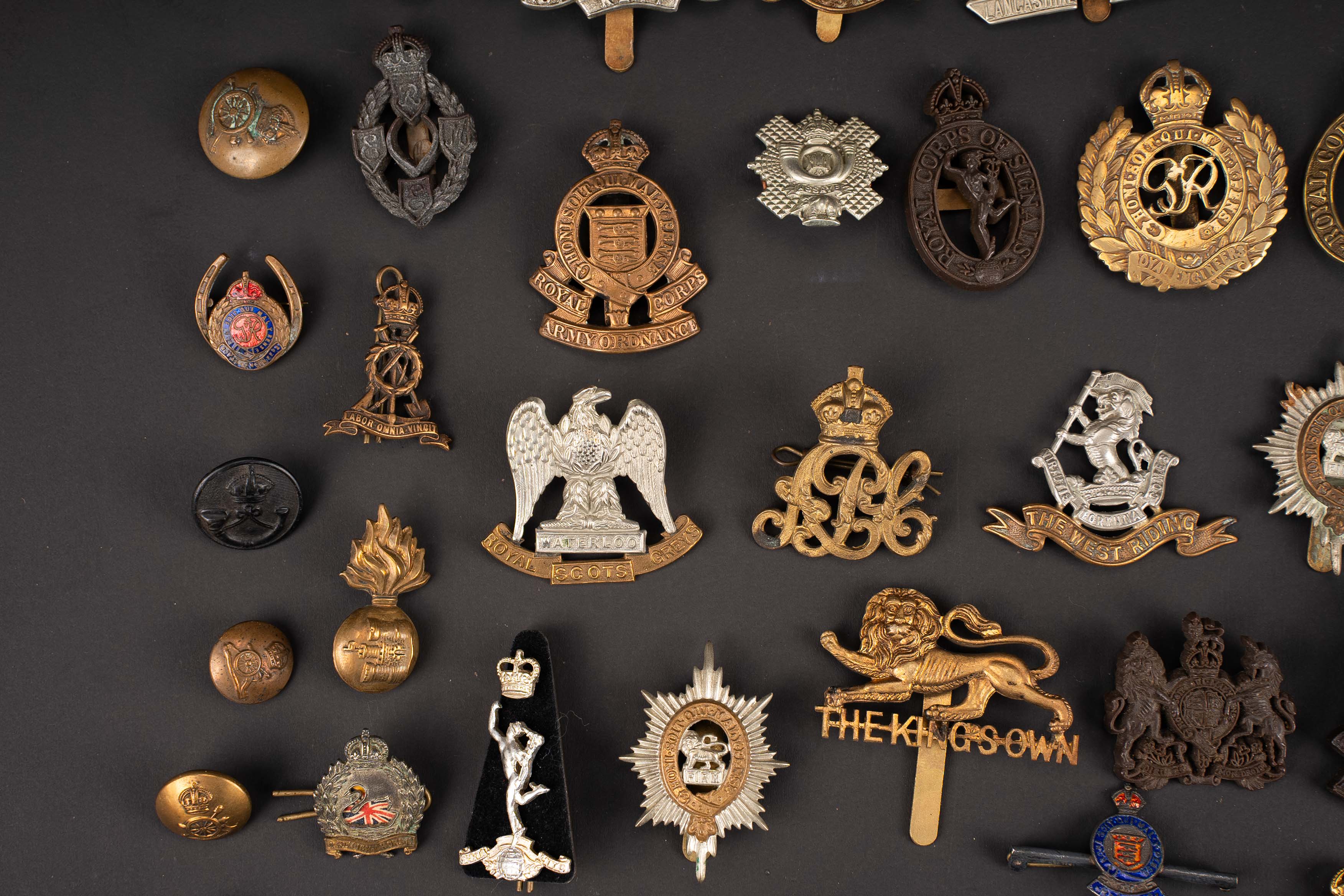Cap badge britannique. British cap badge. — photo 7