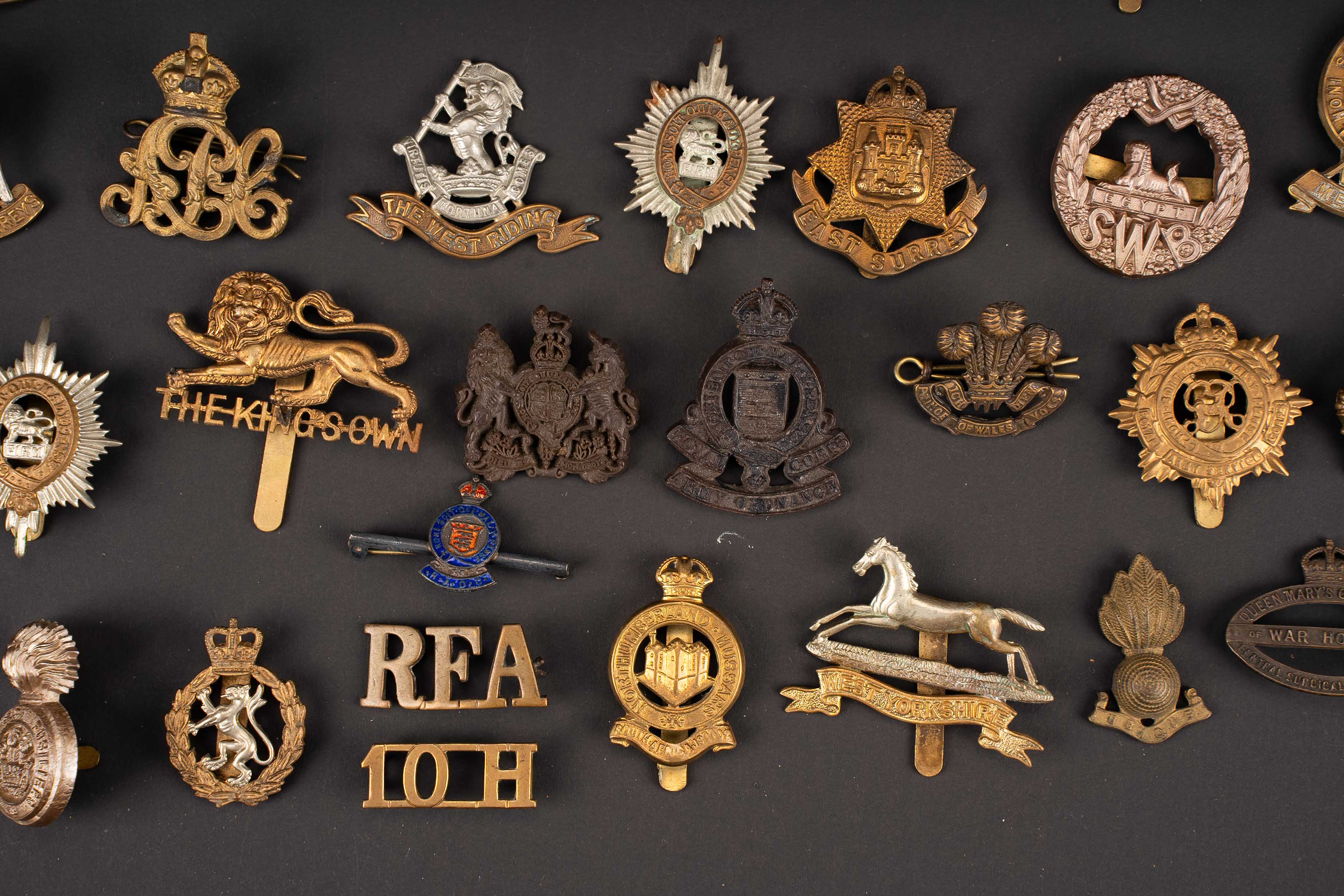 Cap badge britannique. British cap badge. — photo 9