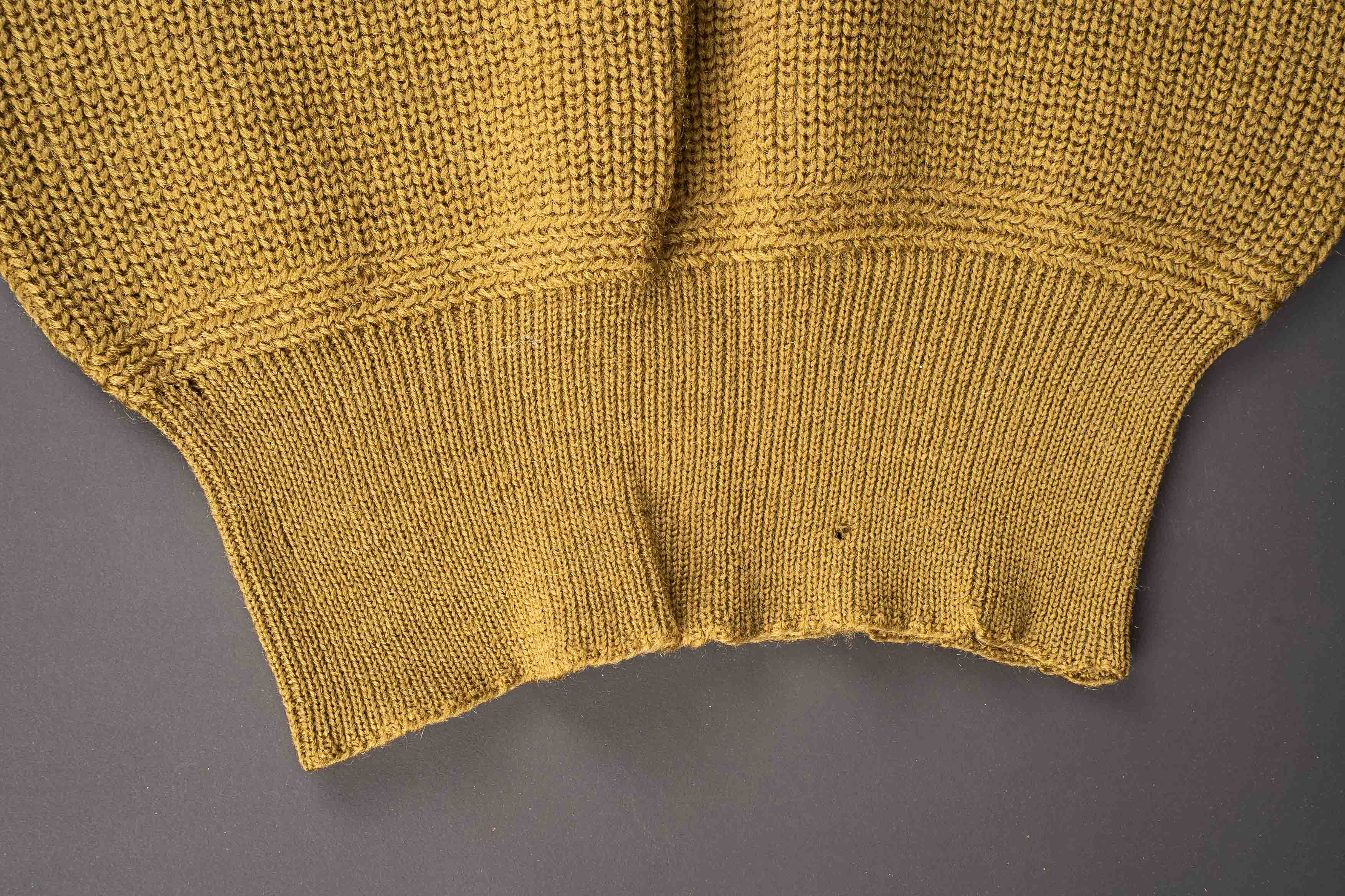 Pull sans manche US. US sleeveless sweater — photo 10