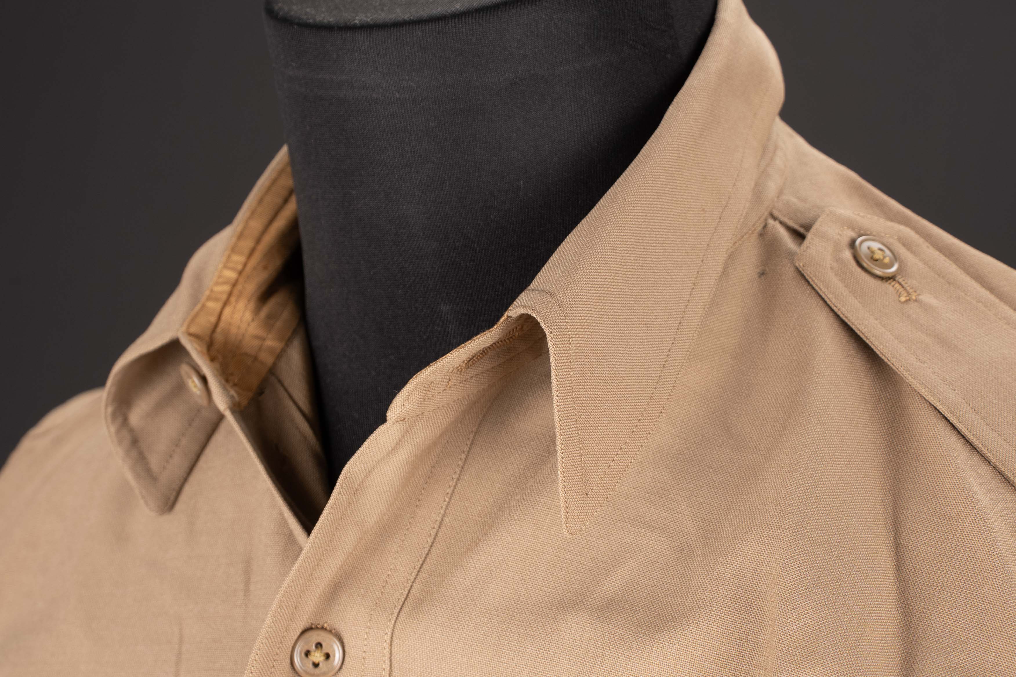 Chemise d'officier chino. Khaki officer’s shirt — photo 2