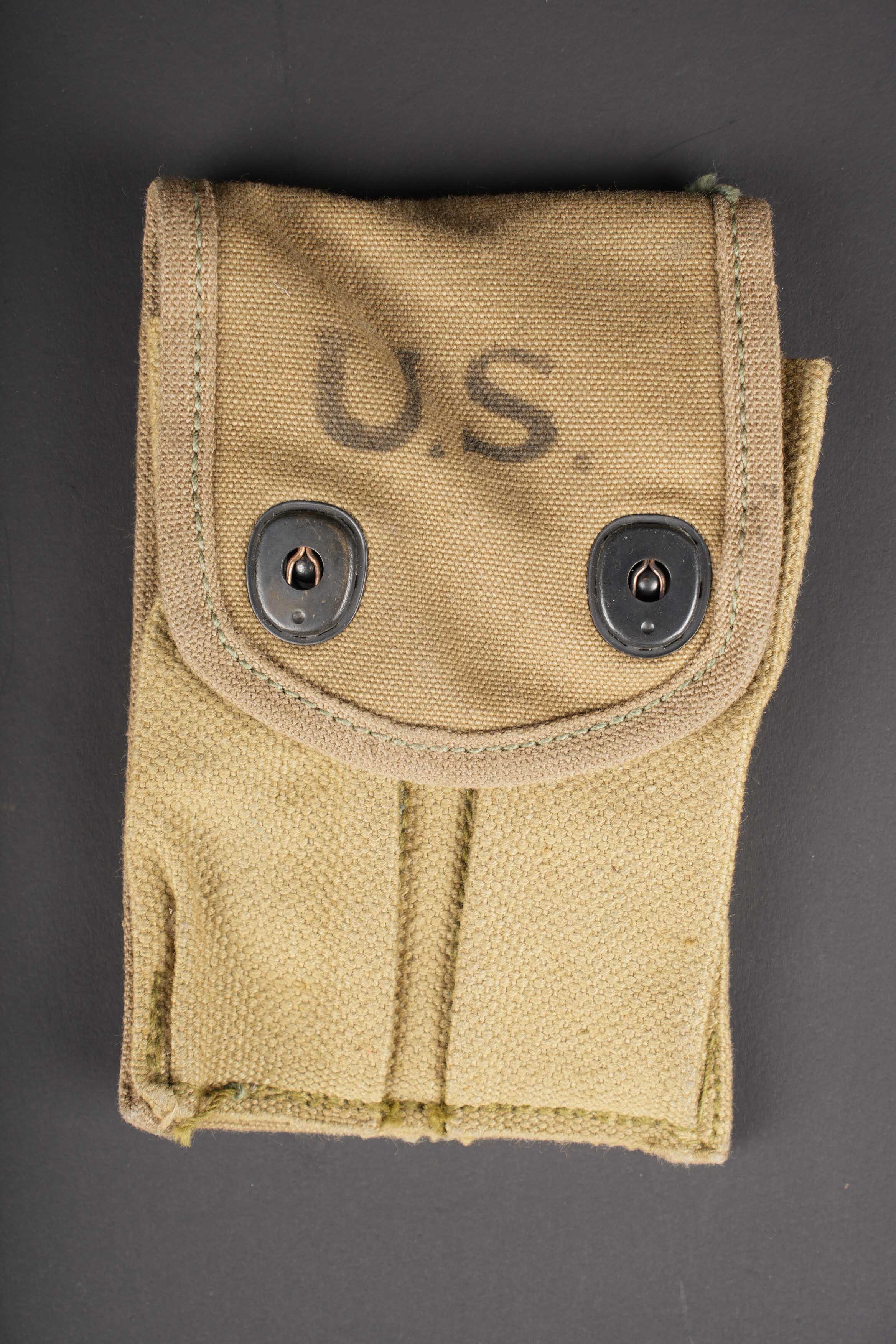 Pochette pour chargeurs de Colt 45. Magazine pouch for Colt .45 magazines — photo 1