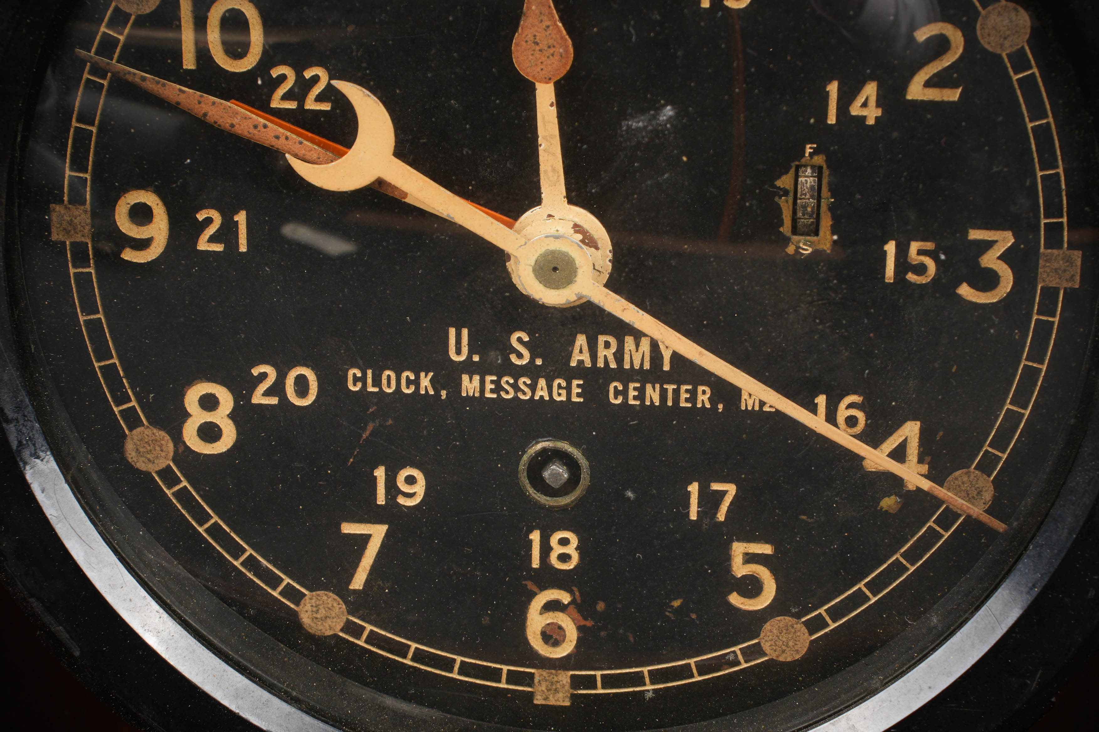 Horloge US Army M2. US Army M2 clock — photo 10
