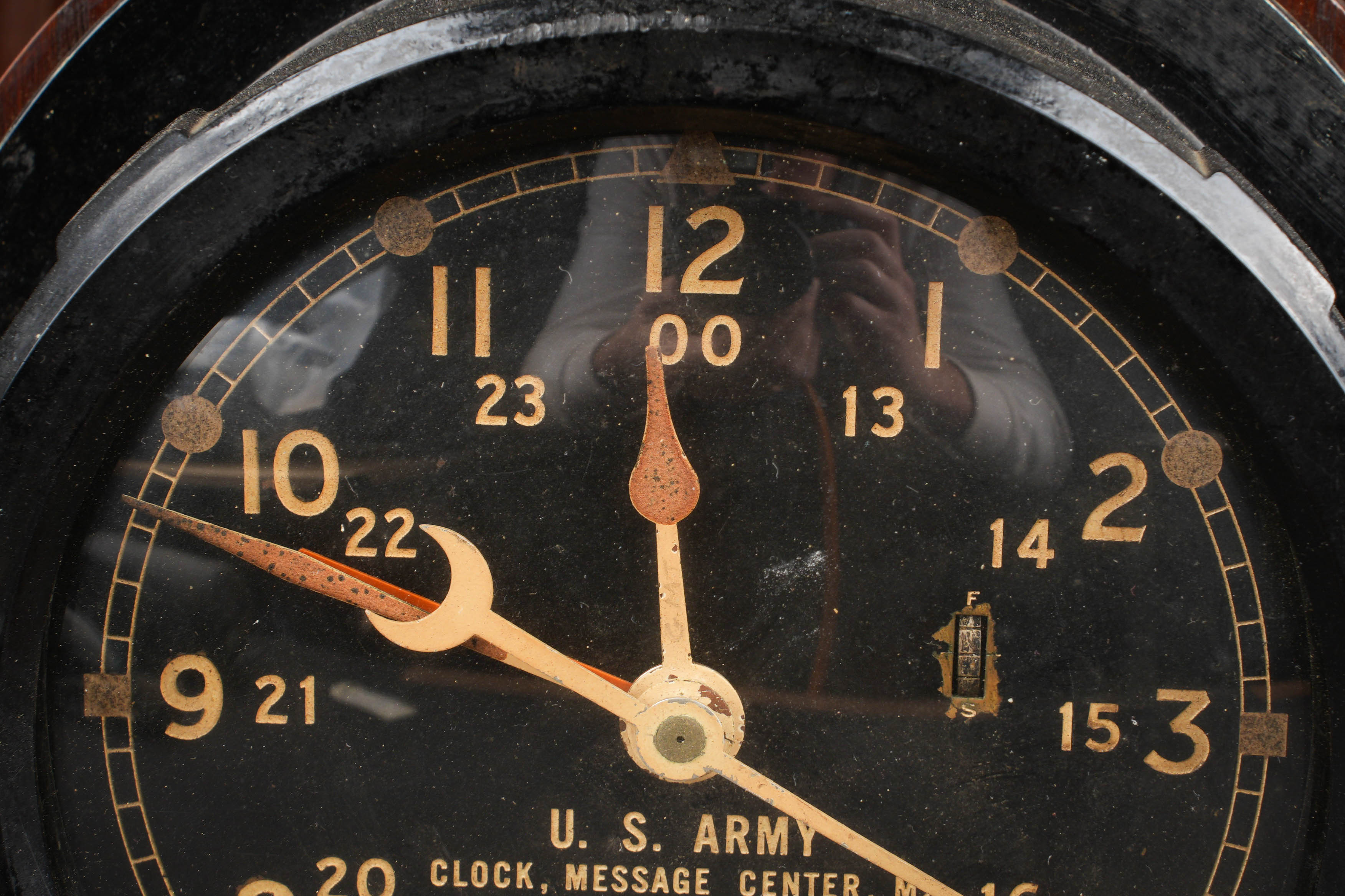 Horloge US Army M2. US Army M2 clock — photo 9