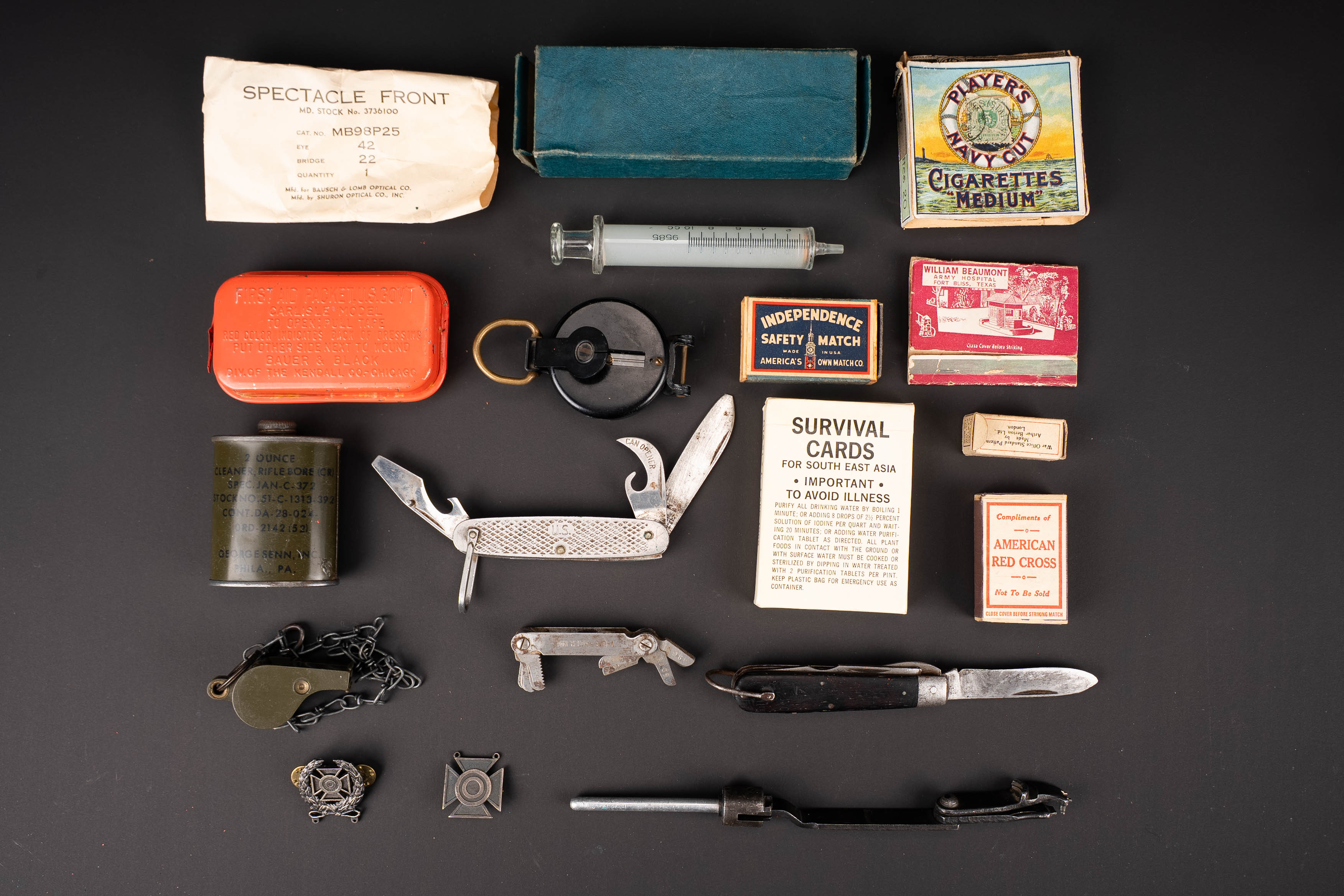 Petits Équipements US. US Army equipment. — photo 2