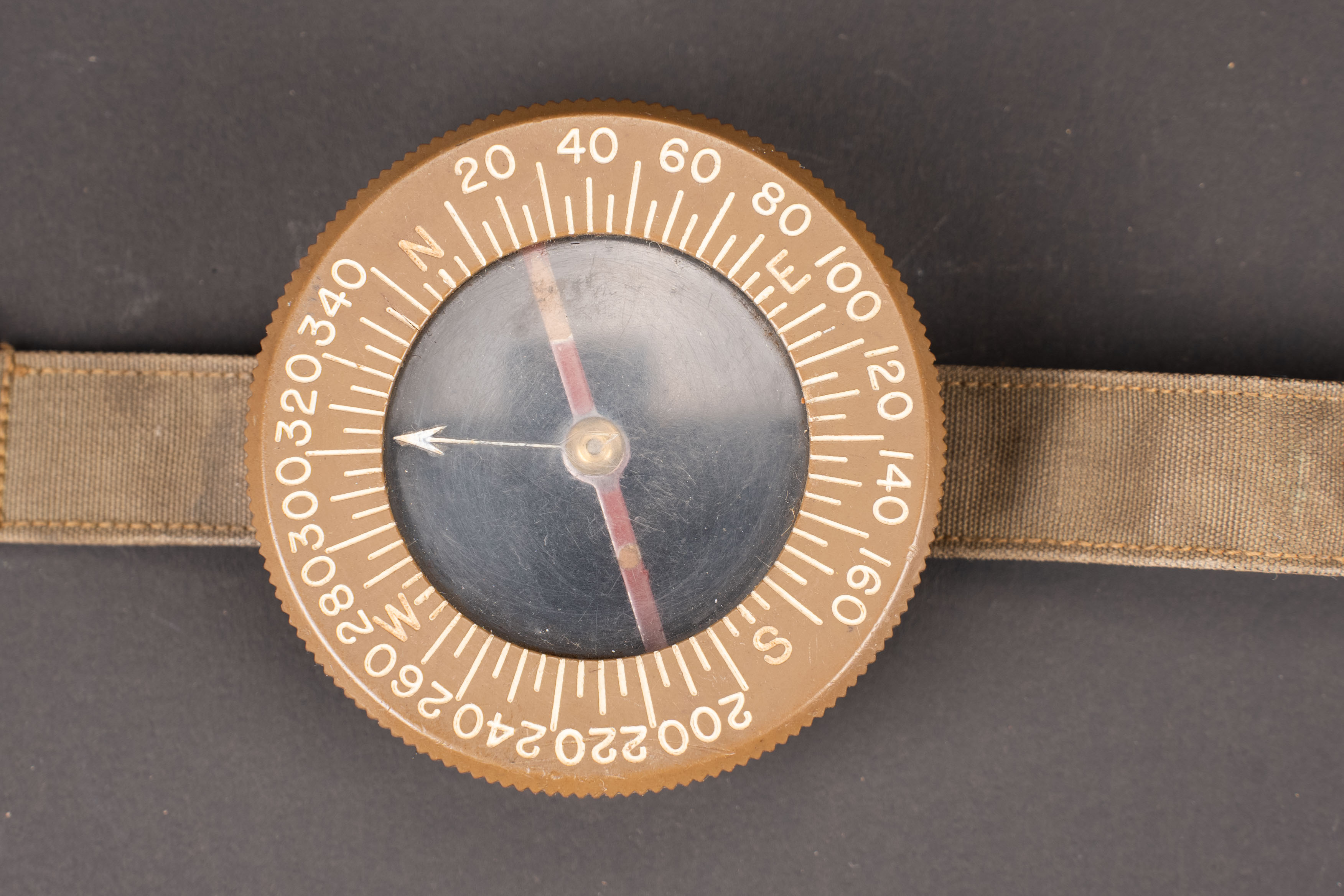 Boussole de poignée US. US army wrist compass — photo 2