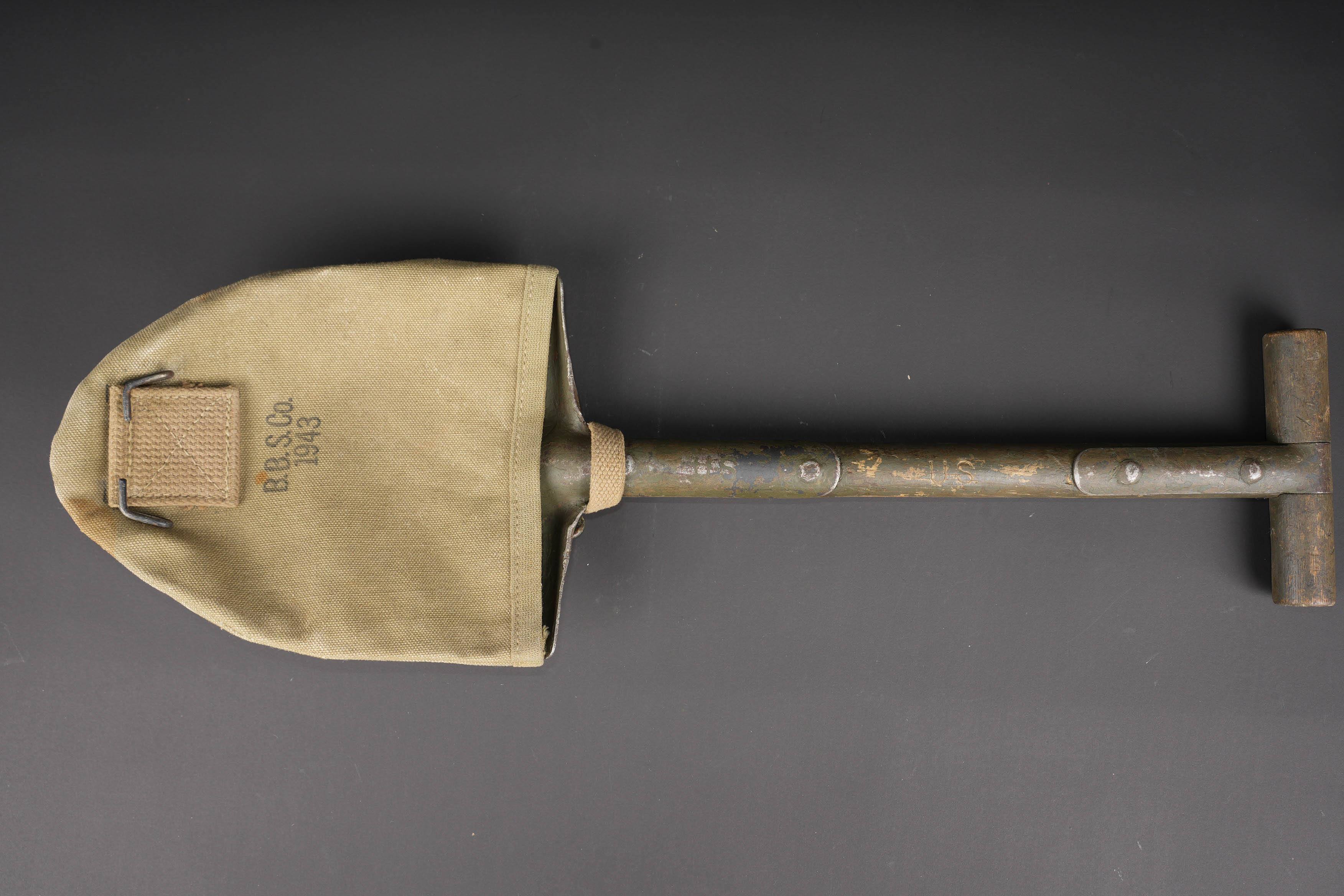 Pelle en T US. US Army T-handled shovel — photo 2