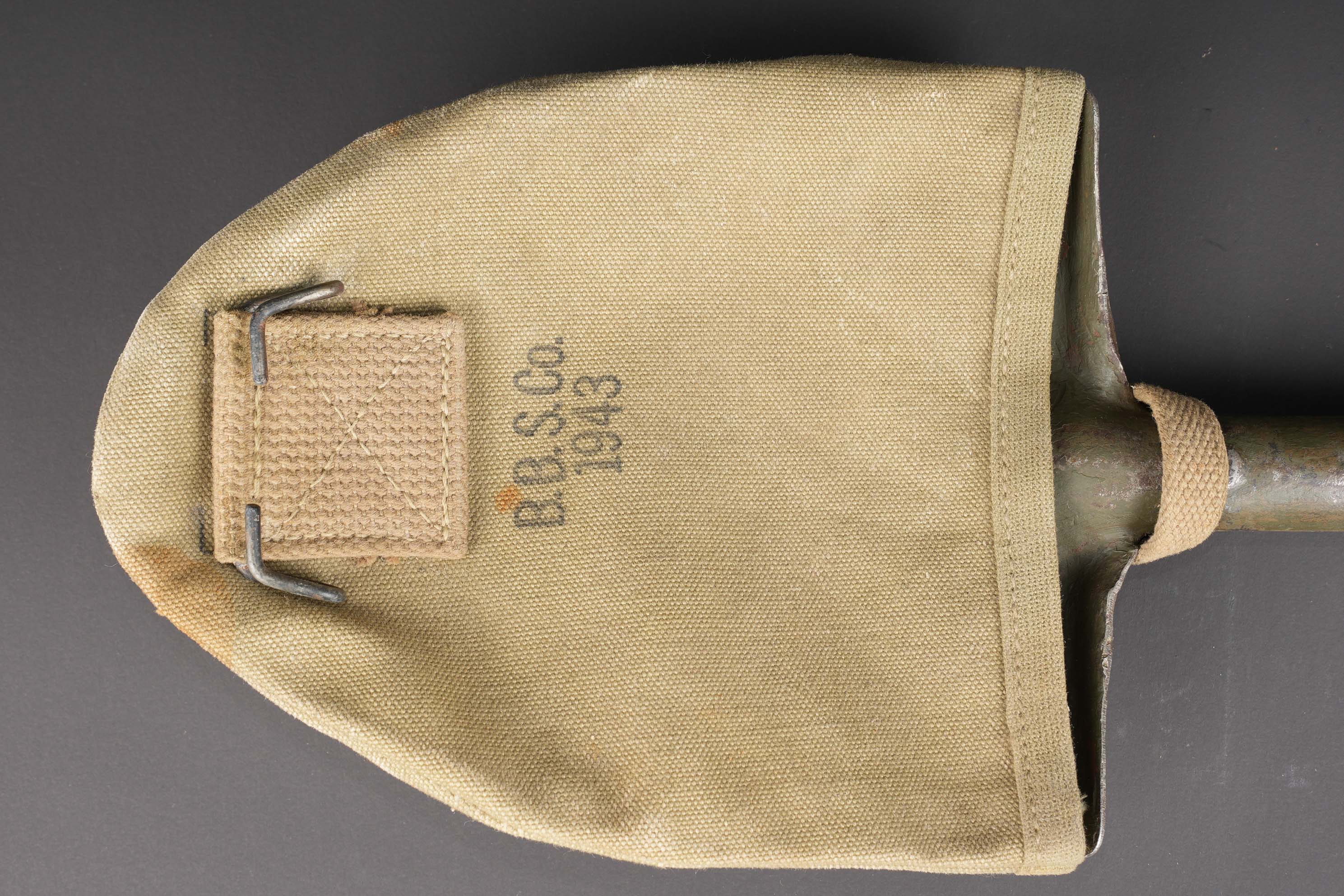 Pelle en T US. US Army T-handled shovel — photo 3