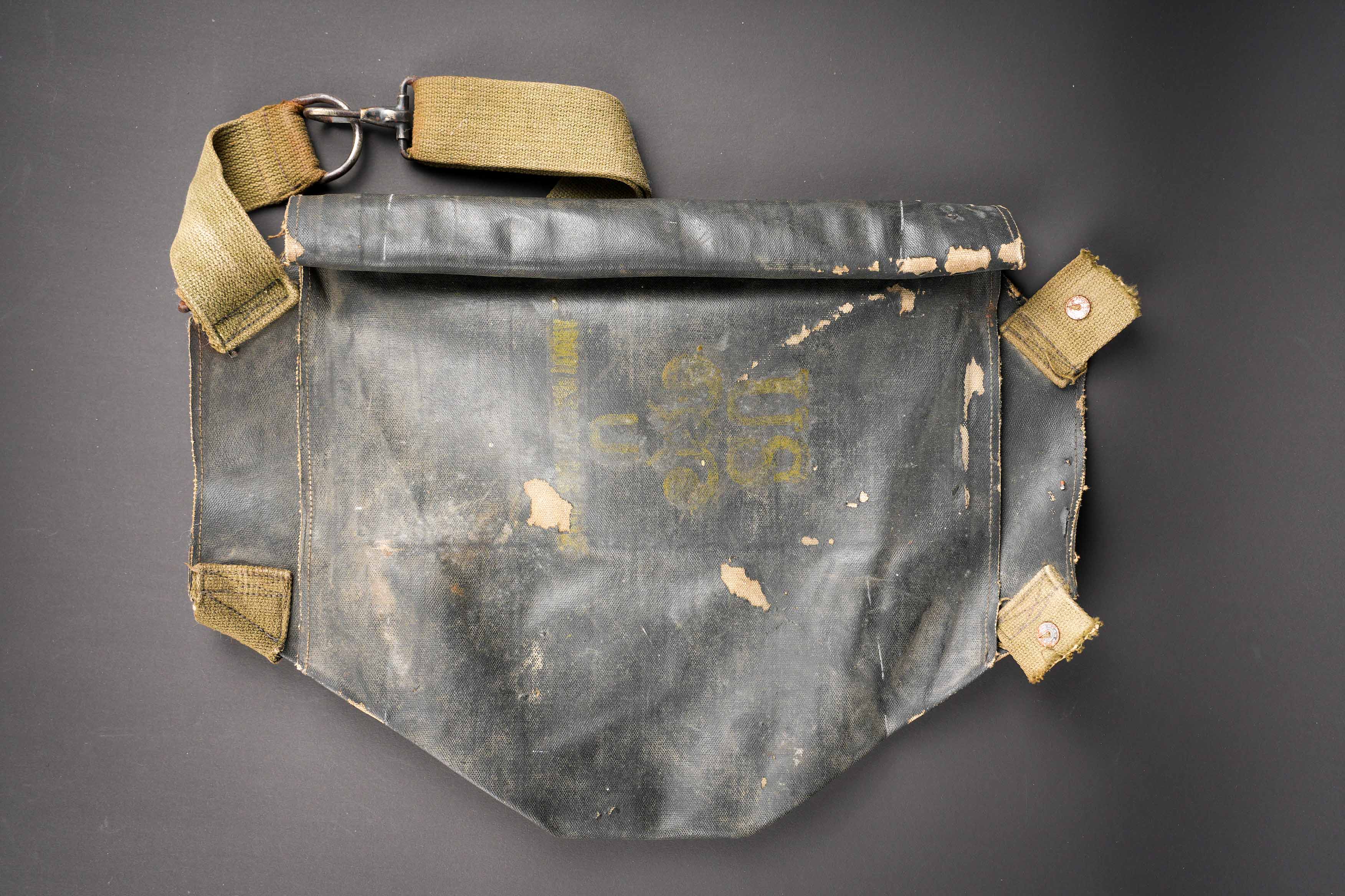 Masque anti-gaz d'assaut US. US Army assault gas mask. — photo 2