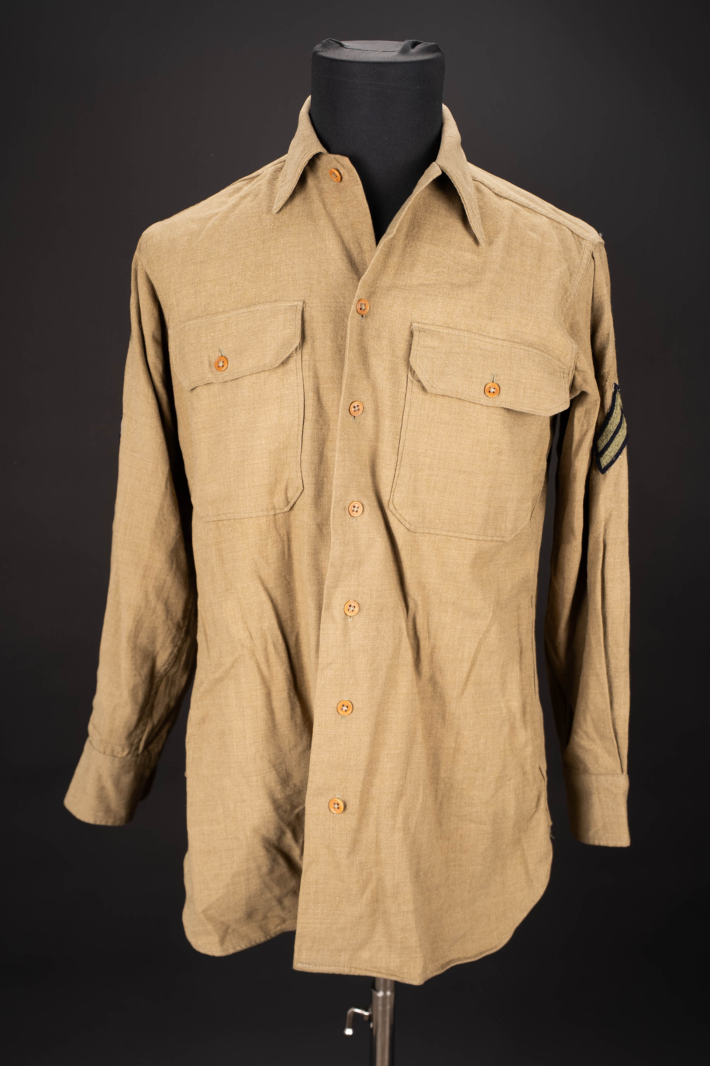Chemise moutarde. US Army mustard shirt. — photo 3