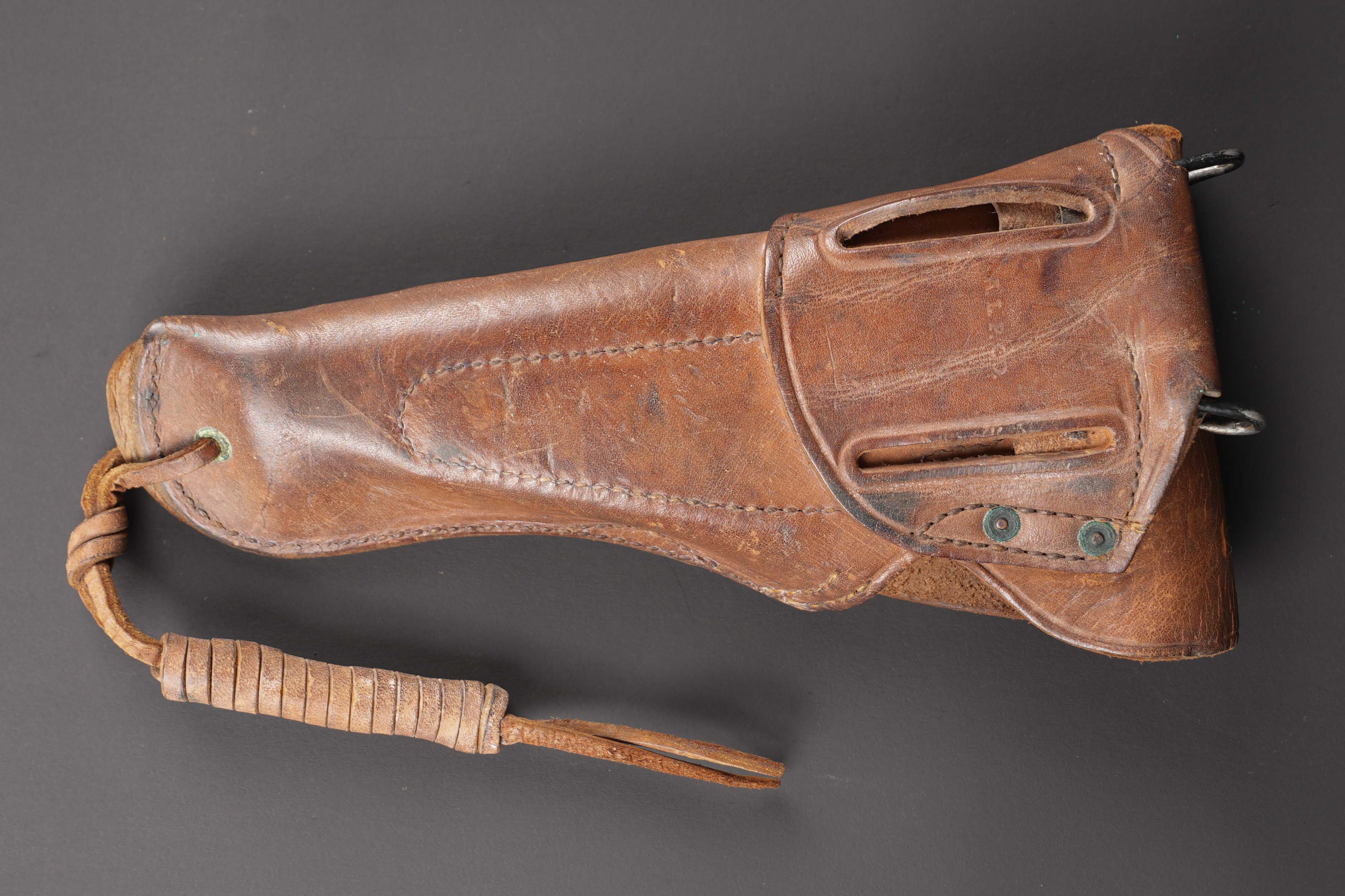 Holster de Colt 45. US Army Colt 45 holster. — photo 3