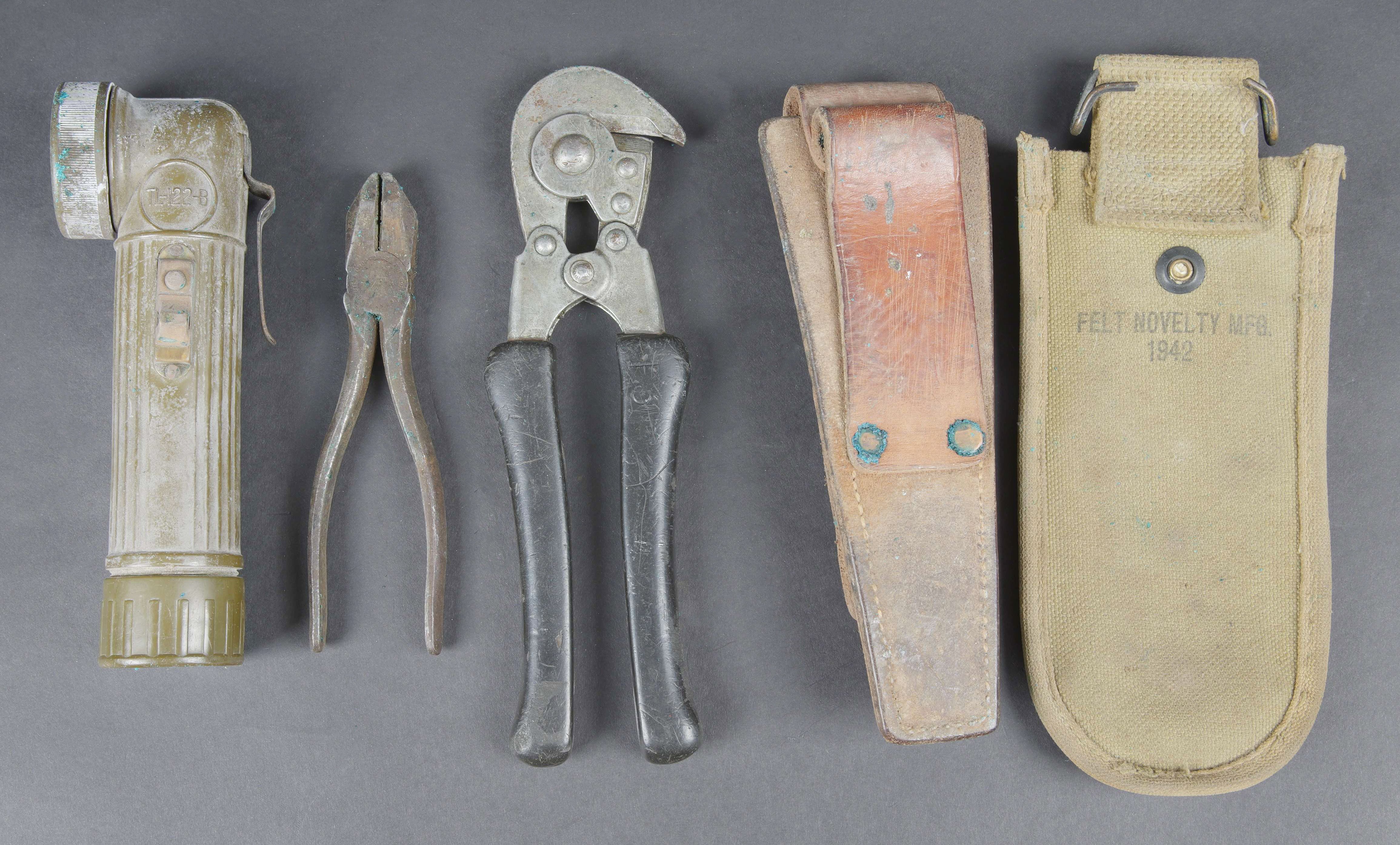 Petits équipements US. US Army equipment. — photo 2