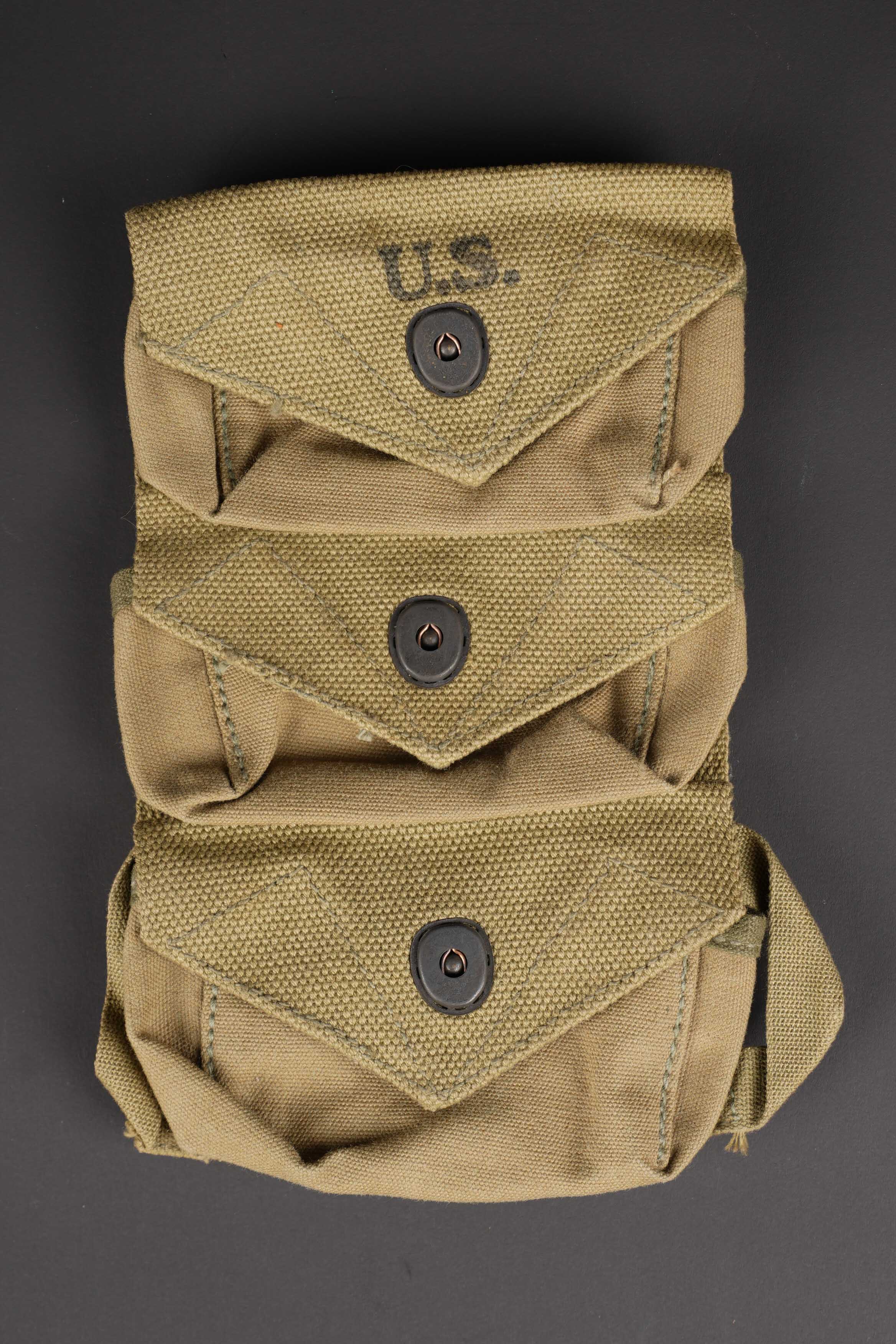 Pochette pour grenade US. US Army grenade pouch. — photo 1
