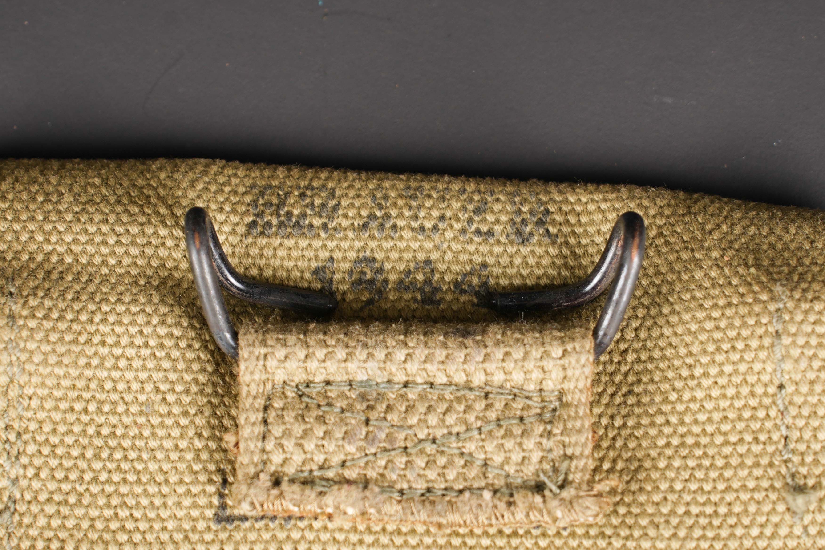 Pochette pour grenade US. US Army grenade pouch. — photo 4