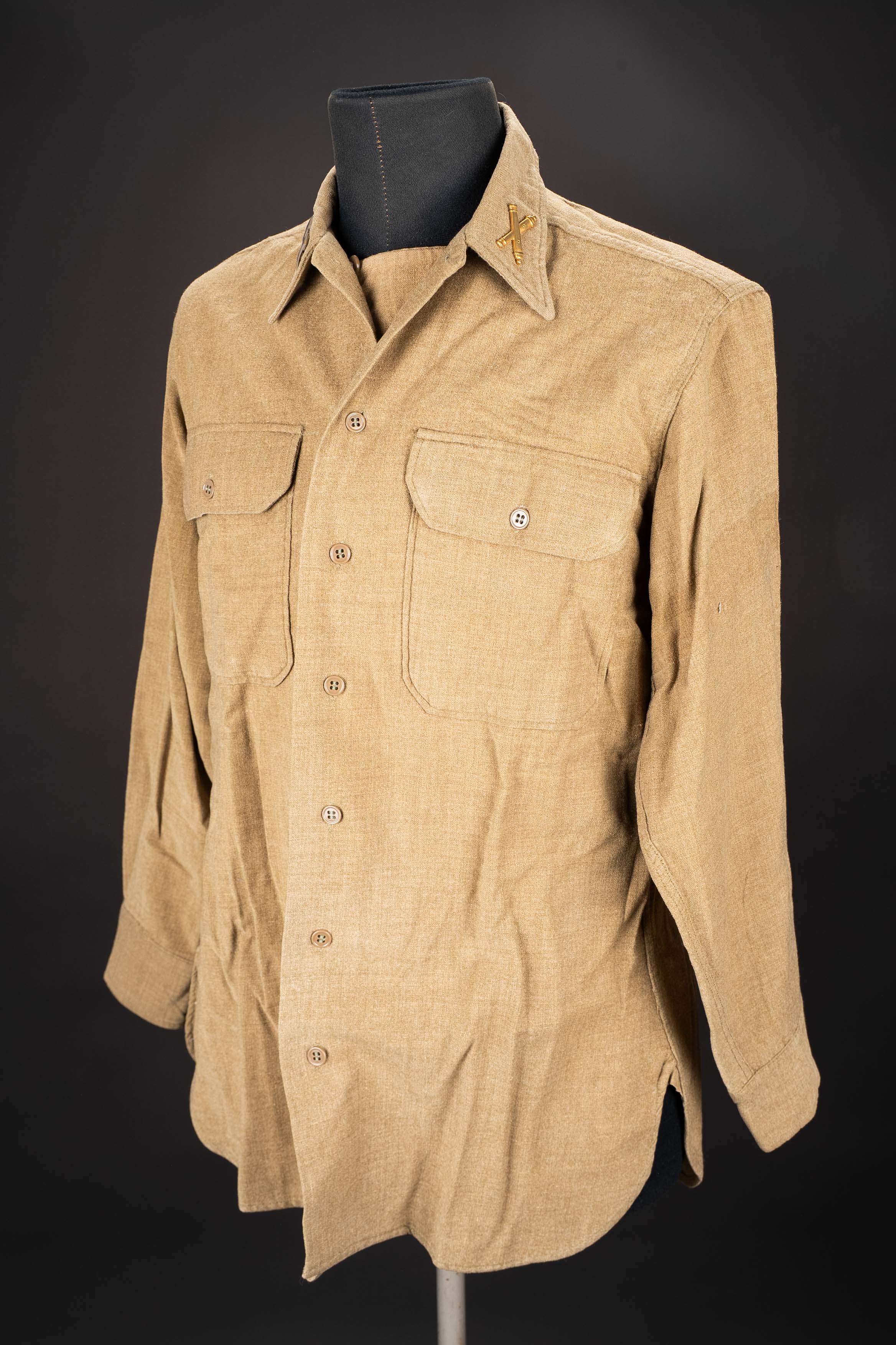 Chemise moutarde. US Army mustard shirt. — photo 1