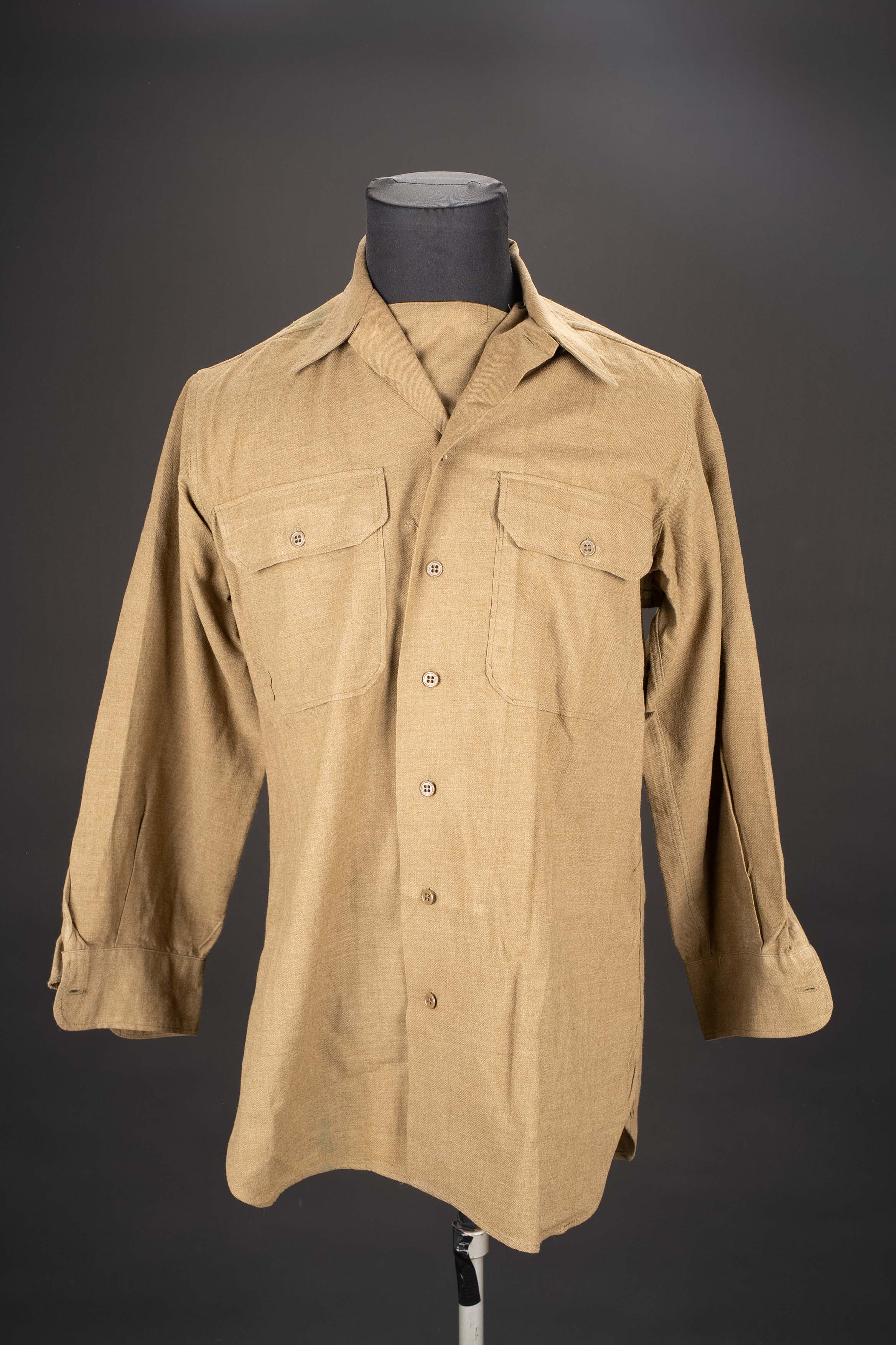 Chemise moutarde US. US Army mustard shirt. — photo 3