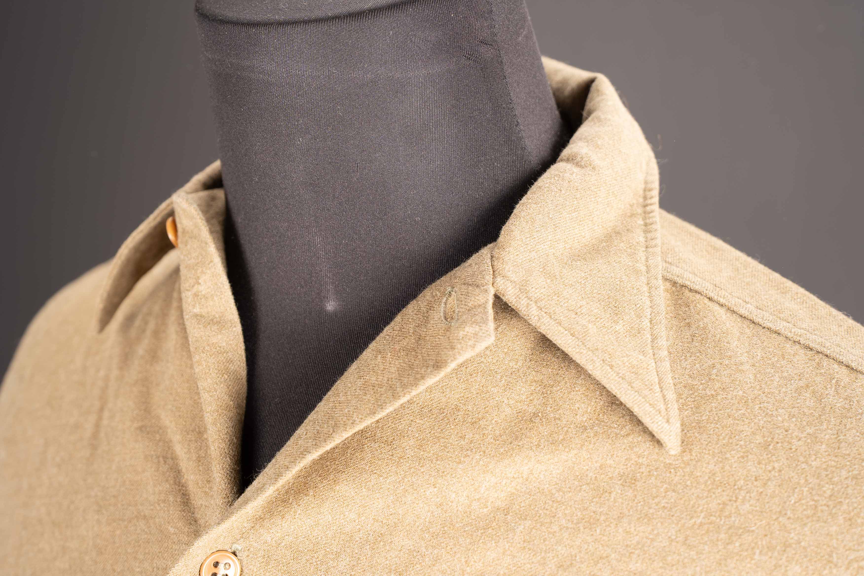 Chemise moutarde US. US Army mustard shirt. — photo 2