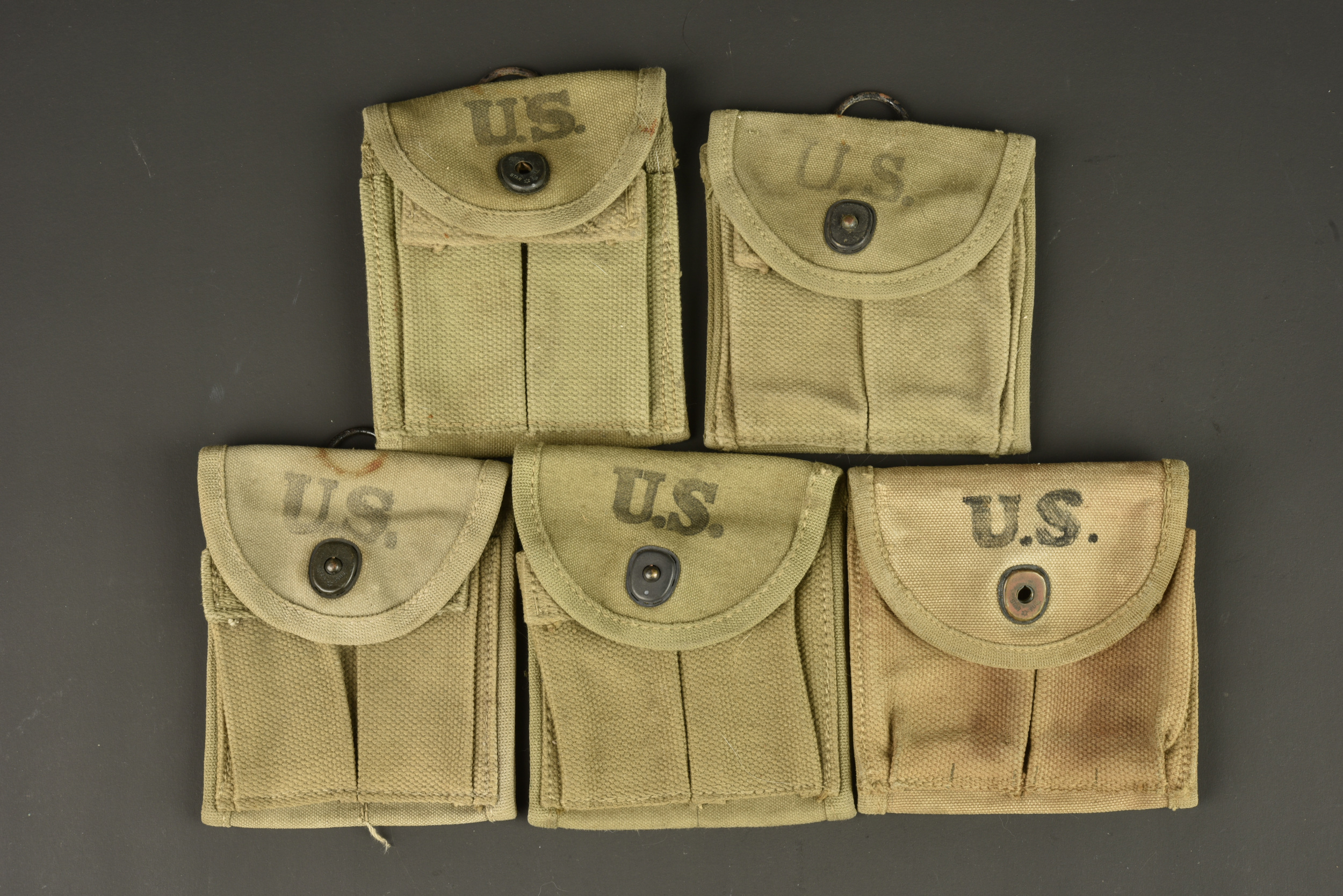 Pochettes pour chargeurs de Carabine USM1. USM1 carbine magazine pouches. — photo 1