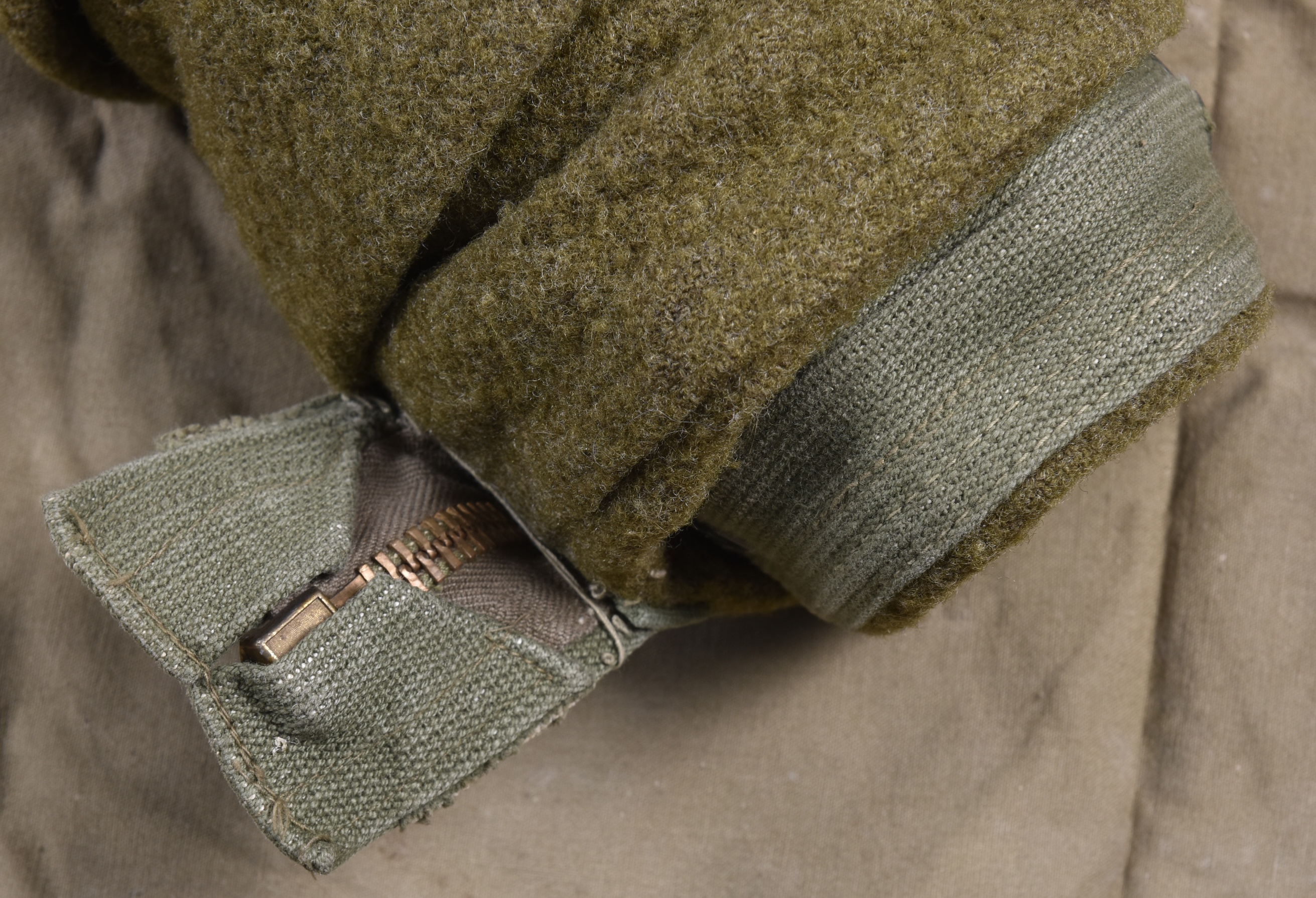 Accessoires de campement US. US Army camp equipment accessories. — photo 6