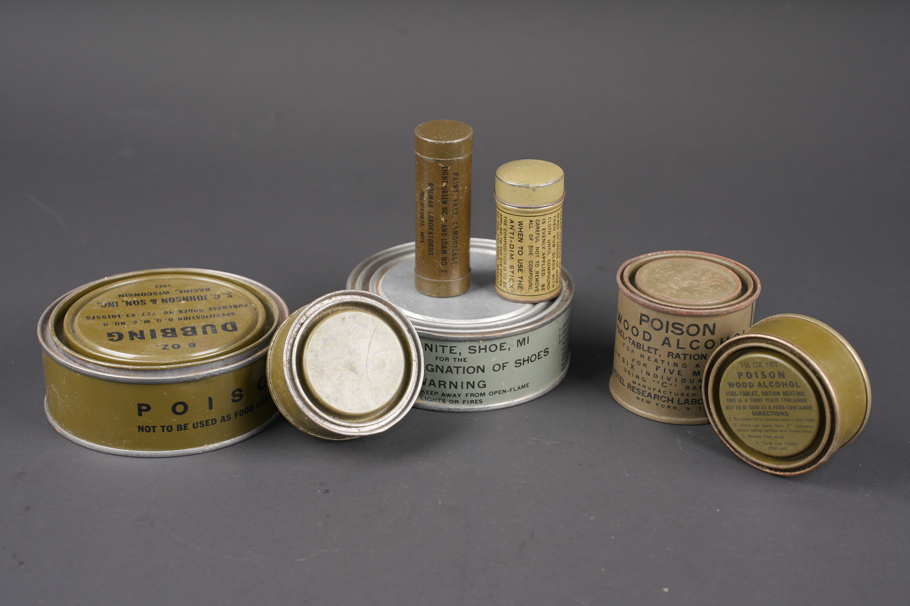 Boites d'alcohol US. US alcohol tins. — photo 1