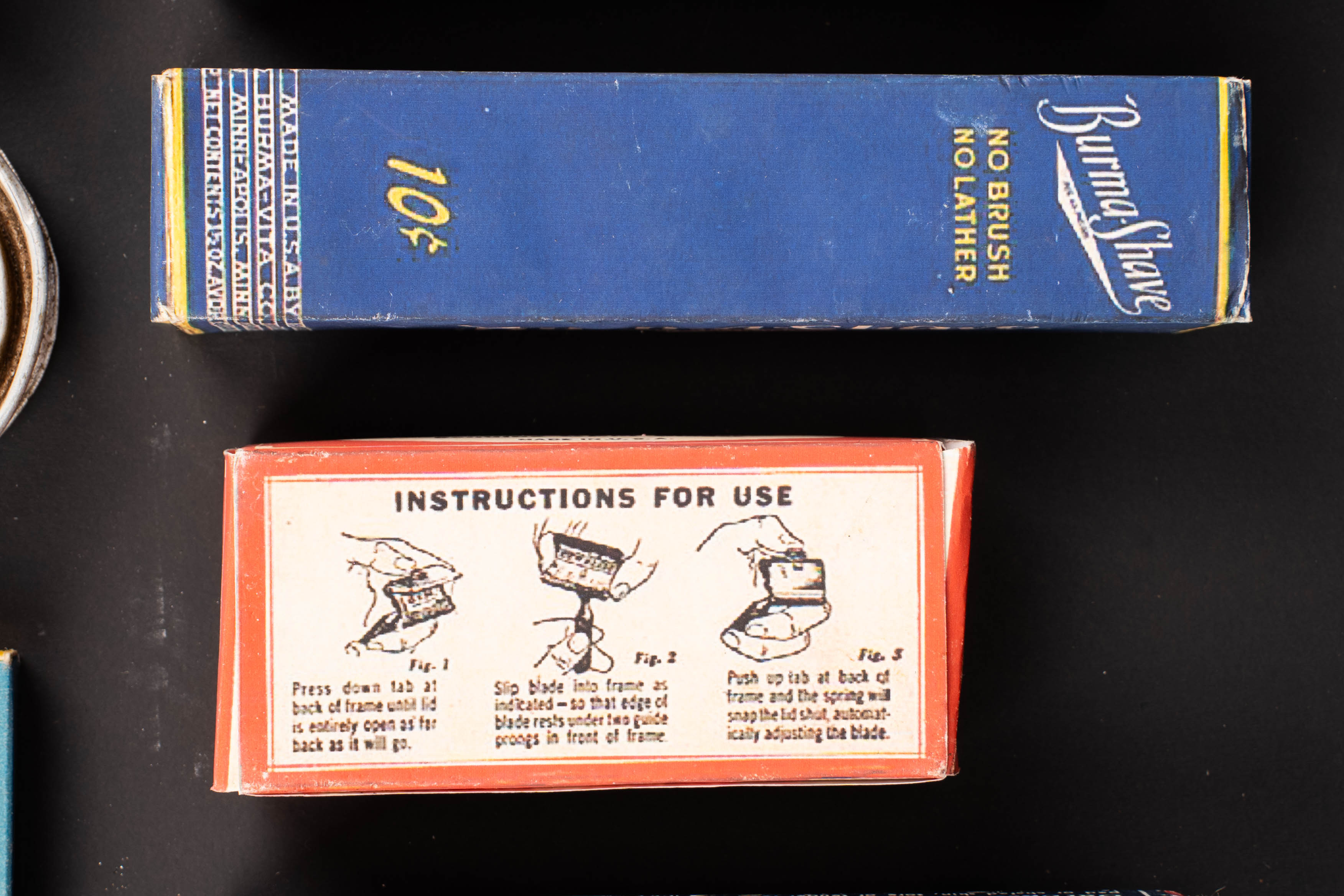 Accessoires de toilette US. US toiletry accessories. — photo 12